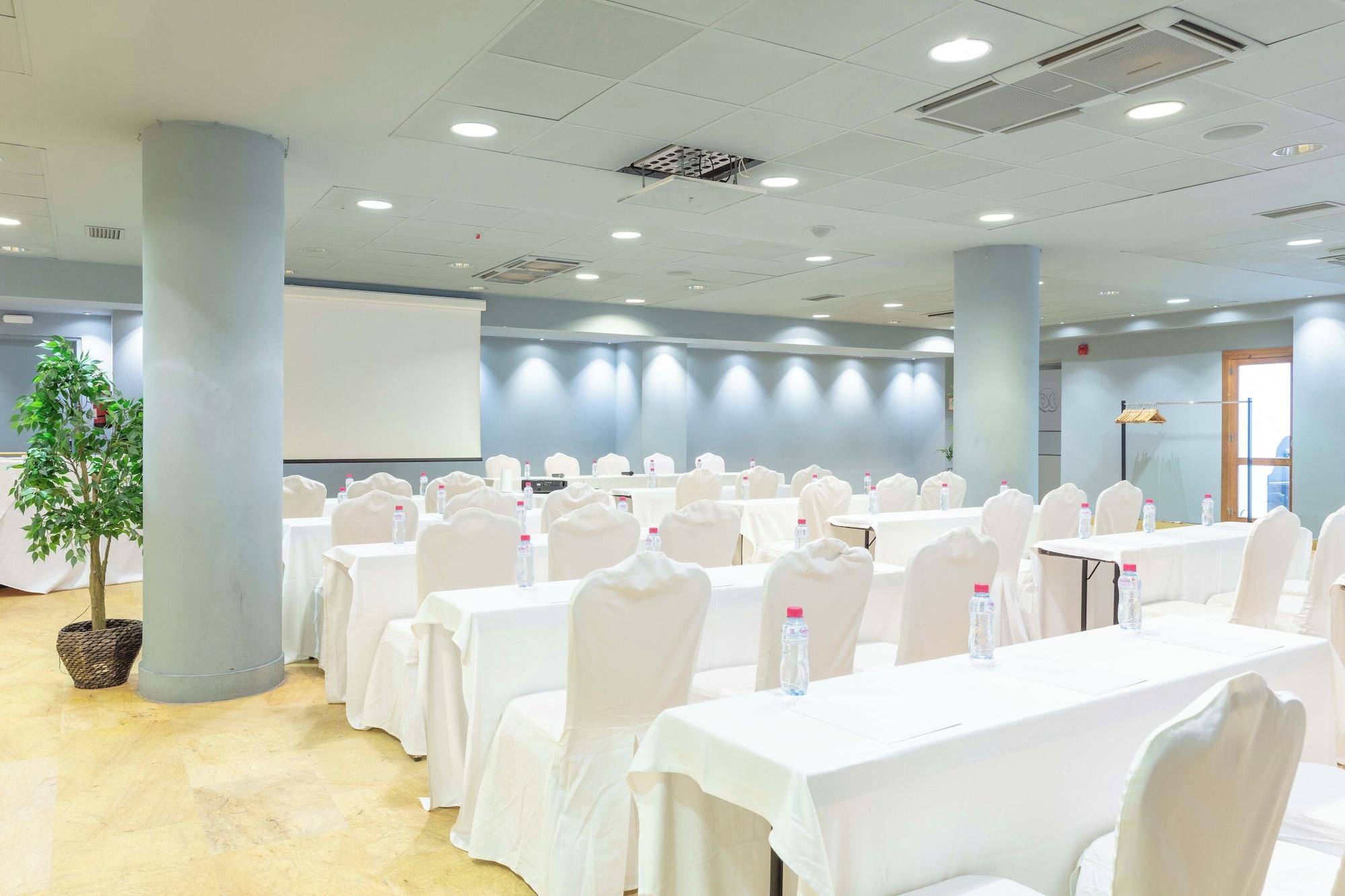 Sala de Reuniones Hotel Puerta de la Luna