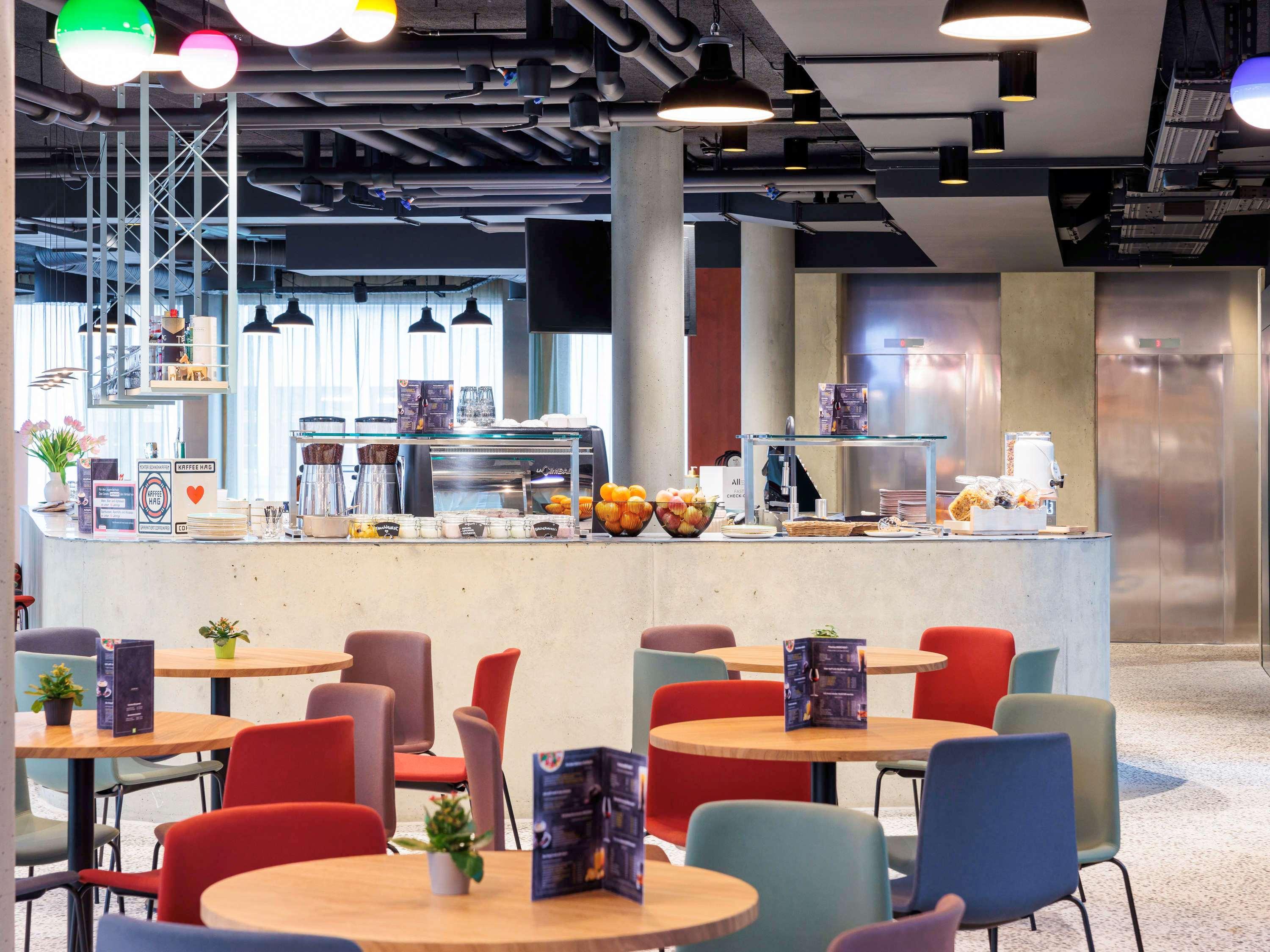 Bar/Salón ibis Styles Bern City