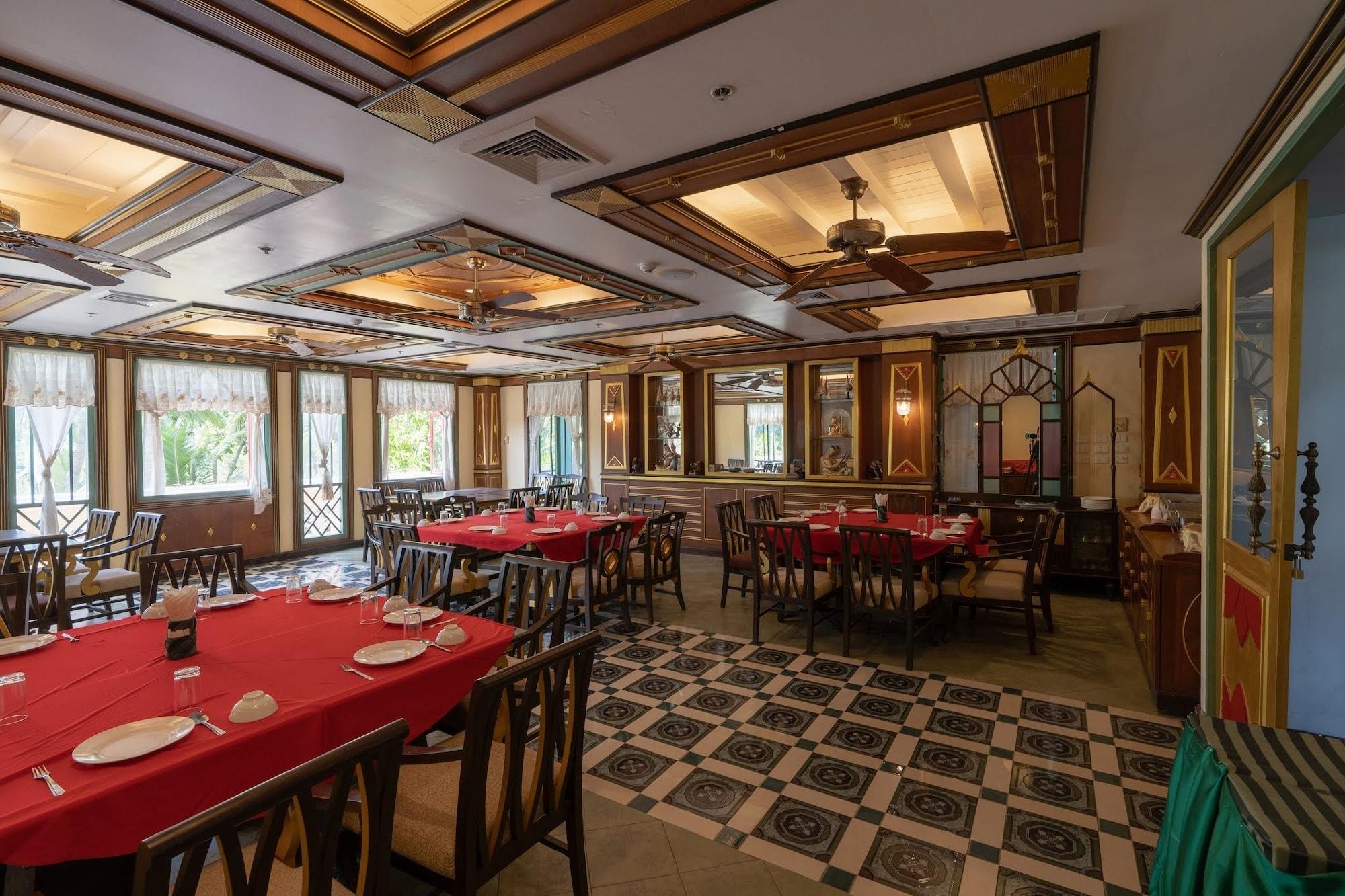 Restaurant Ayodhaya Palace Beach Resort Krabi