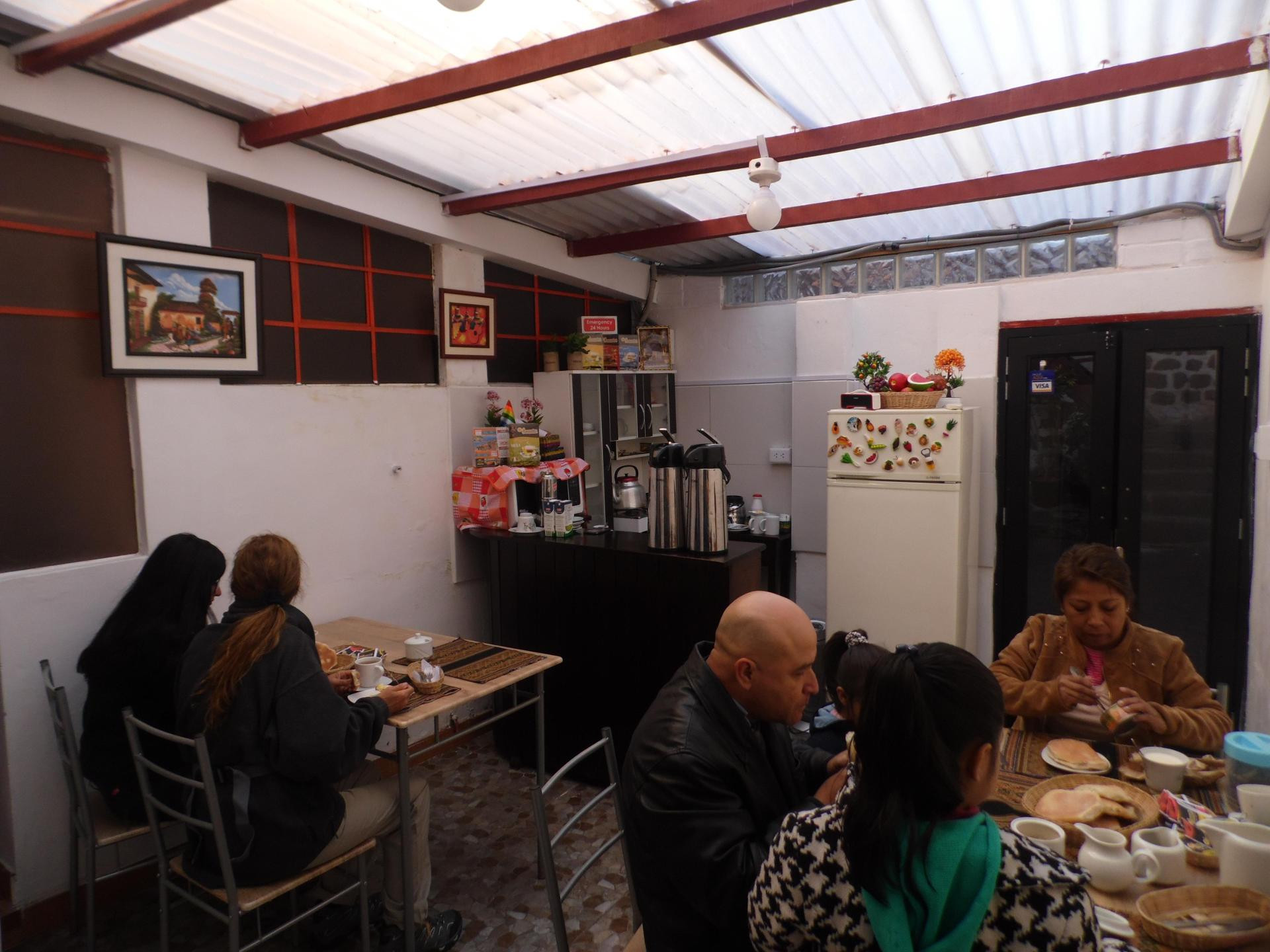 Restaurant Vinincunca Guest House