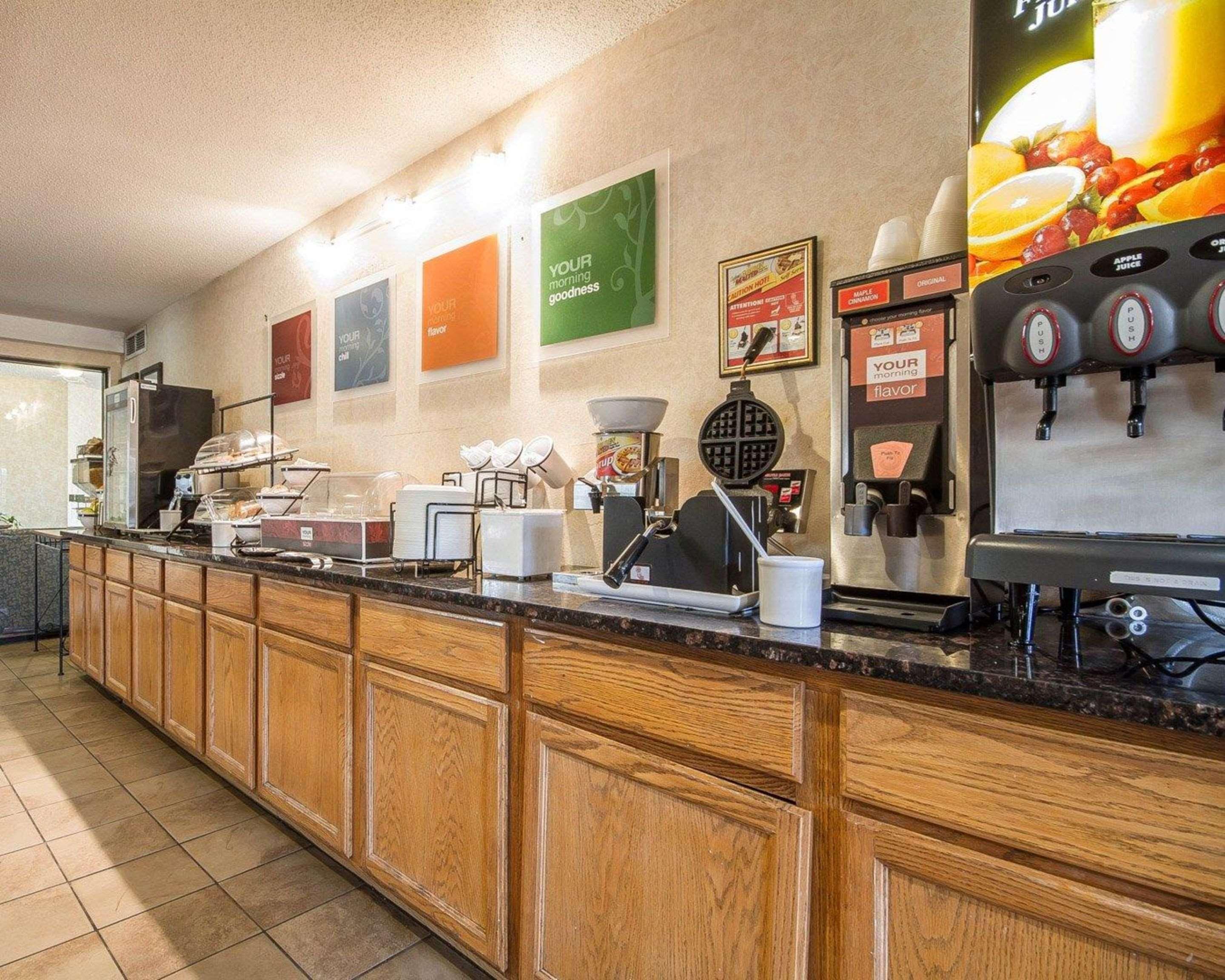 Restaurant Comfort Inn & Suites Black River Falls I-94