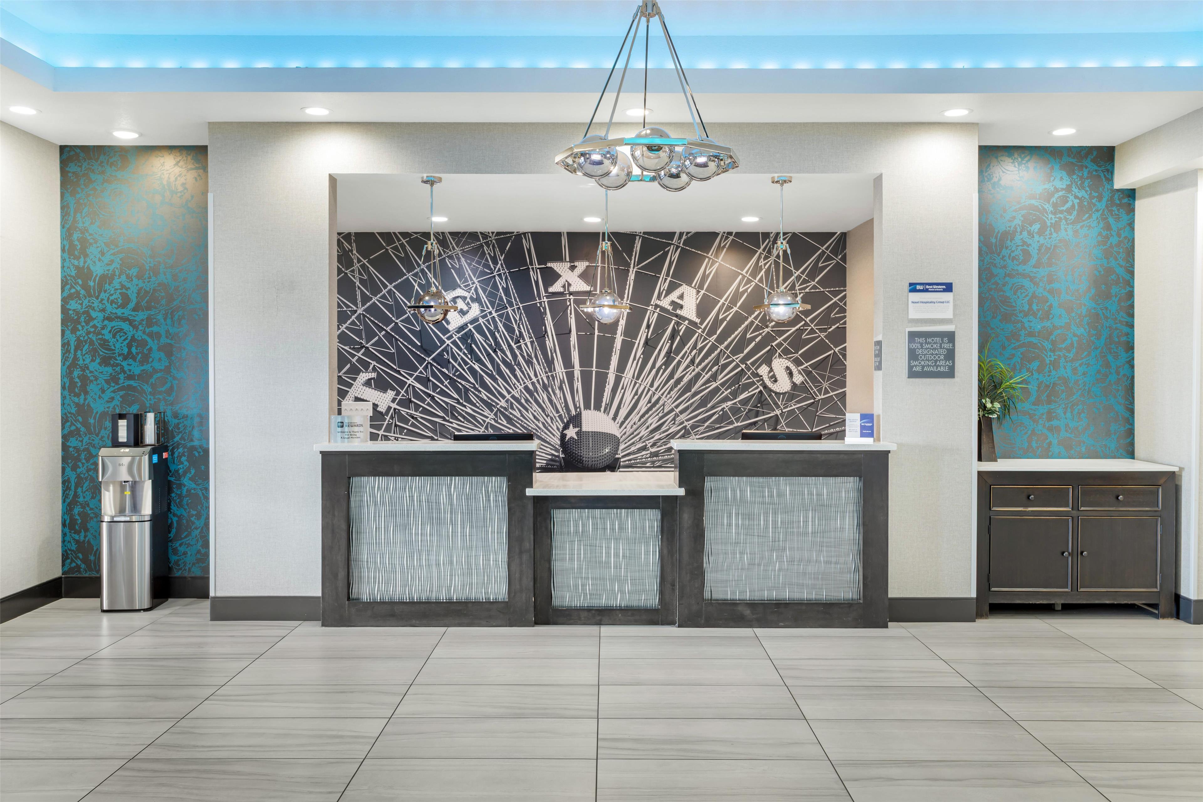 Vista Lobby Best Western Plus Waller Hotel