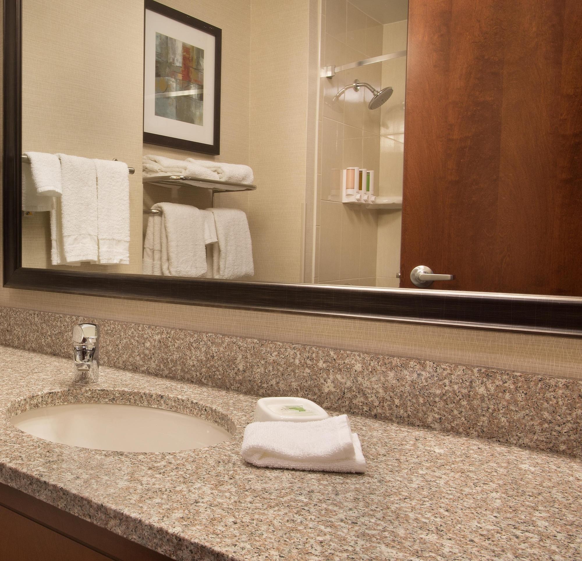 Equipamiento de Habitación Drury Plaza Hotel Denver Central Park