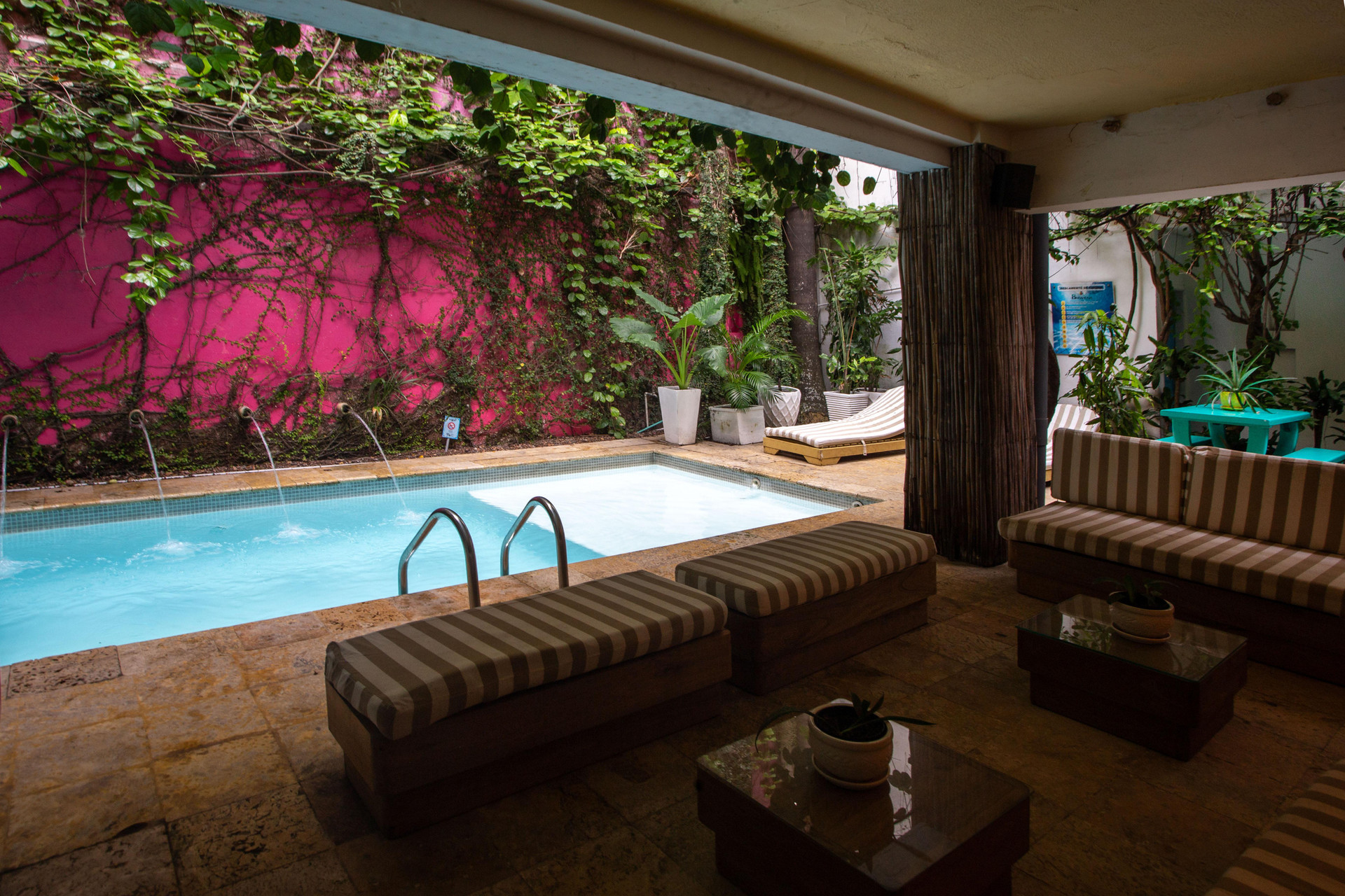 Vista Piscina Hotel Barahona Cartagena