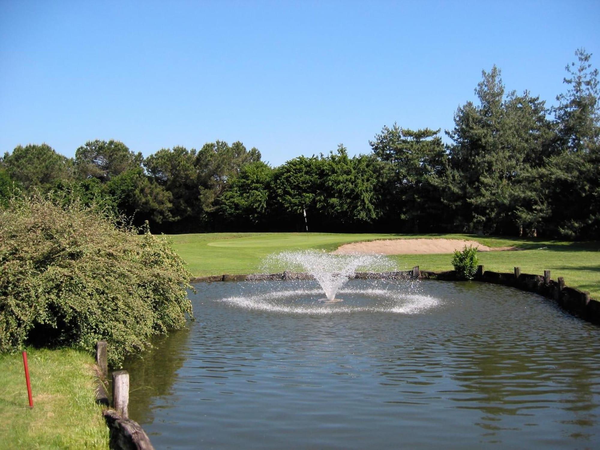 Vista Exterior Golf Hotel