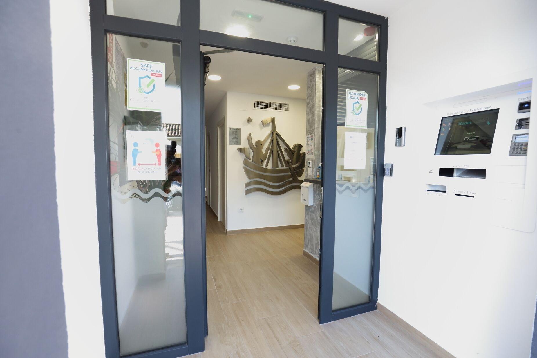 Vista Lobby Hostal Palmones