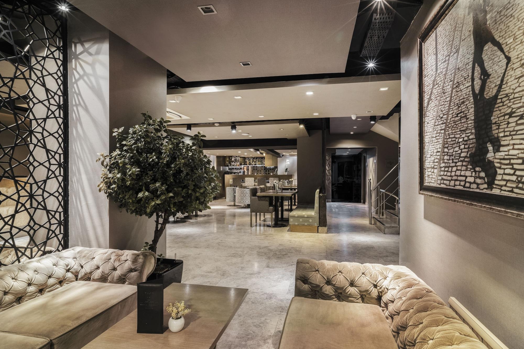 Vista Lobby AHC Grand Bazaar Hotel