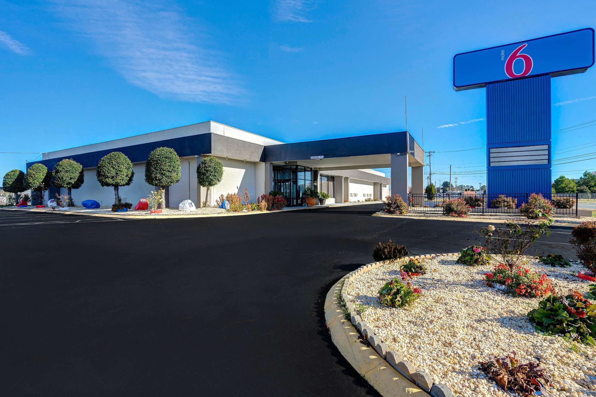 Vista Exterior Motel 6 Burlington, NC