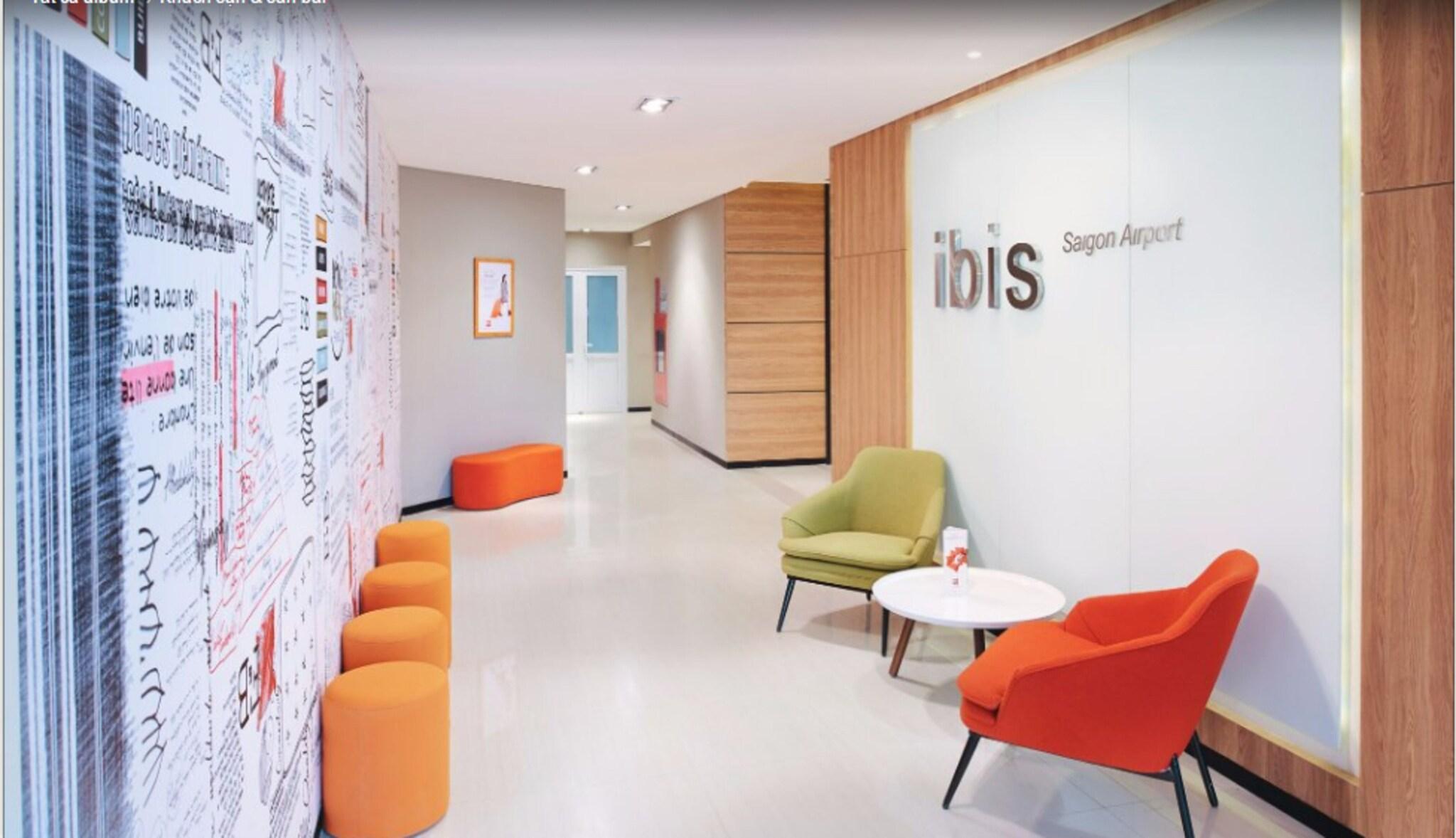 Vista Lobby ibis Saigon Airport
