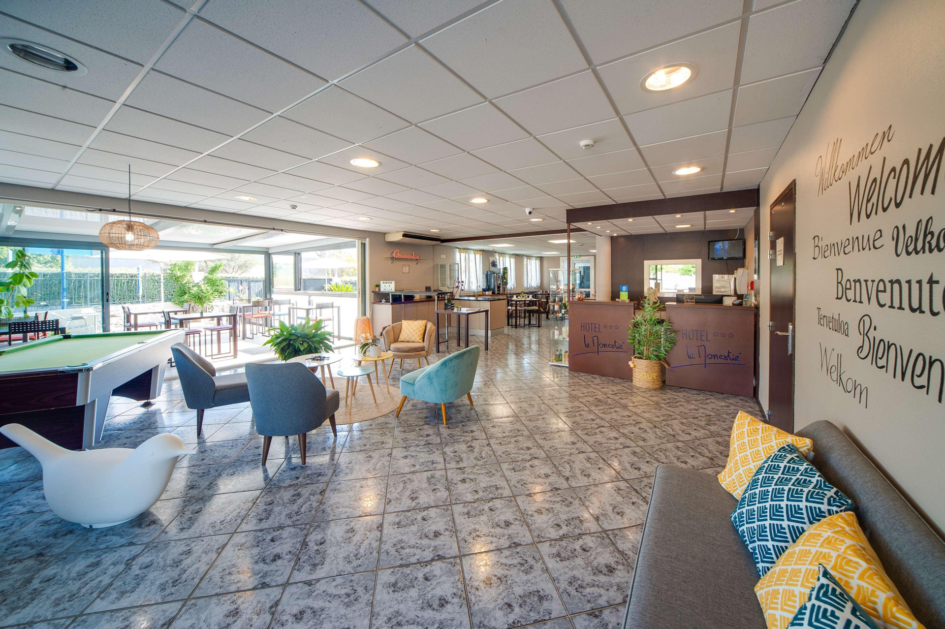 Vista Lobby Sure Hotel by Best Western Beziers Le Monestie