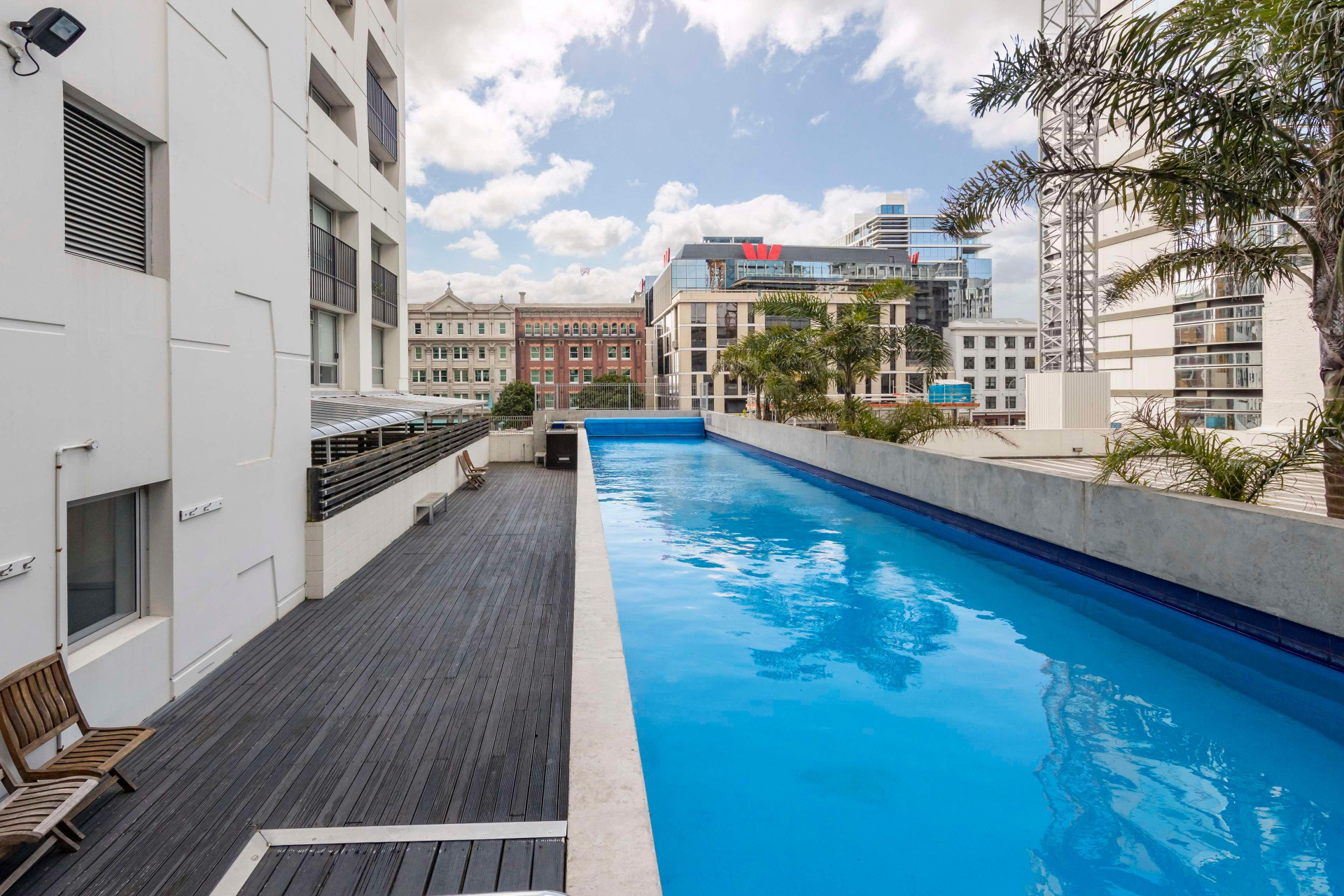 Vista Piscina Auckland Harbour Suites