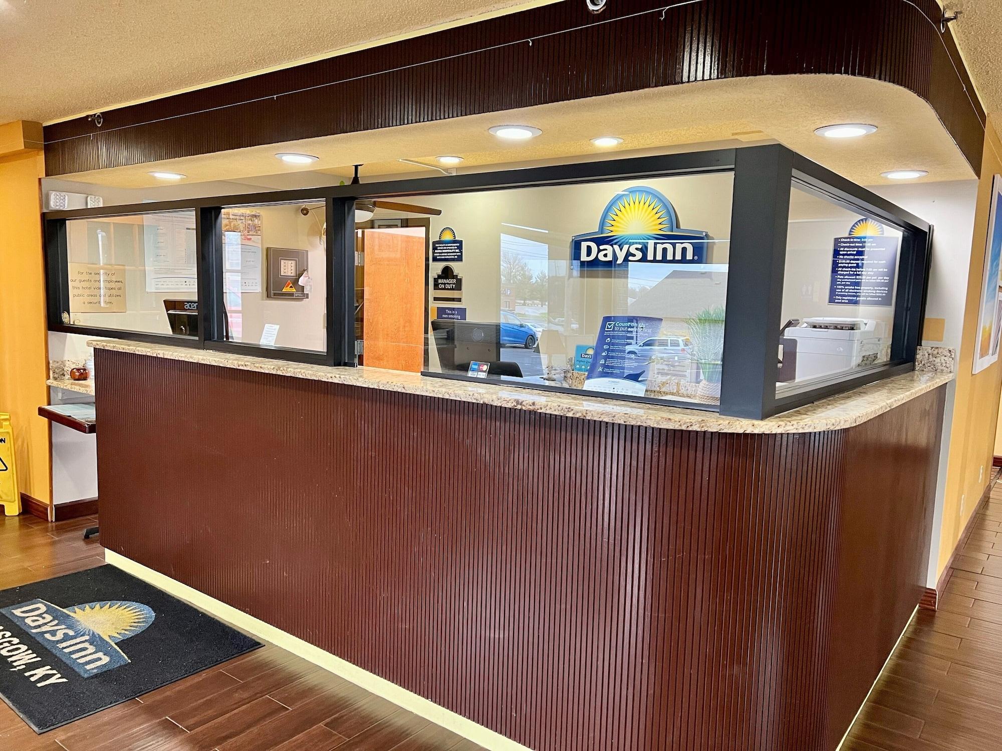 Vista Lobby Days Inn by Wyndham Glasgow