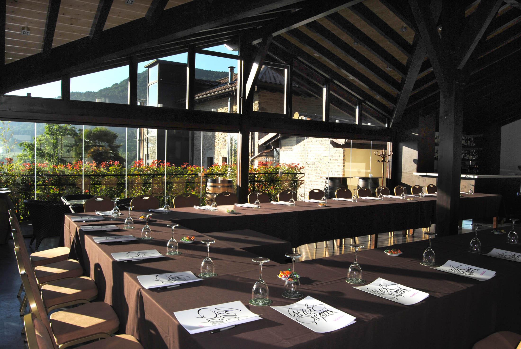 Centro de Negocios Arcos de Quejana