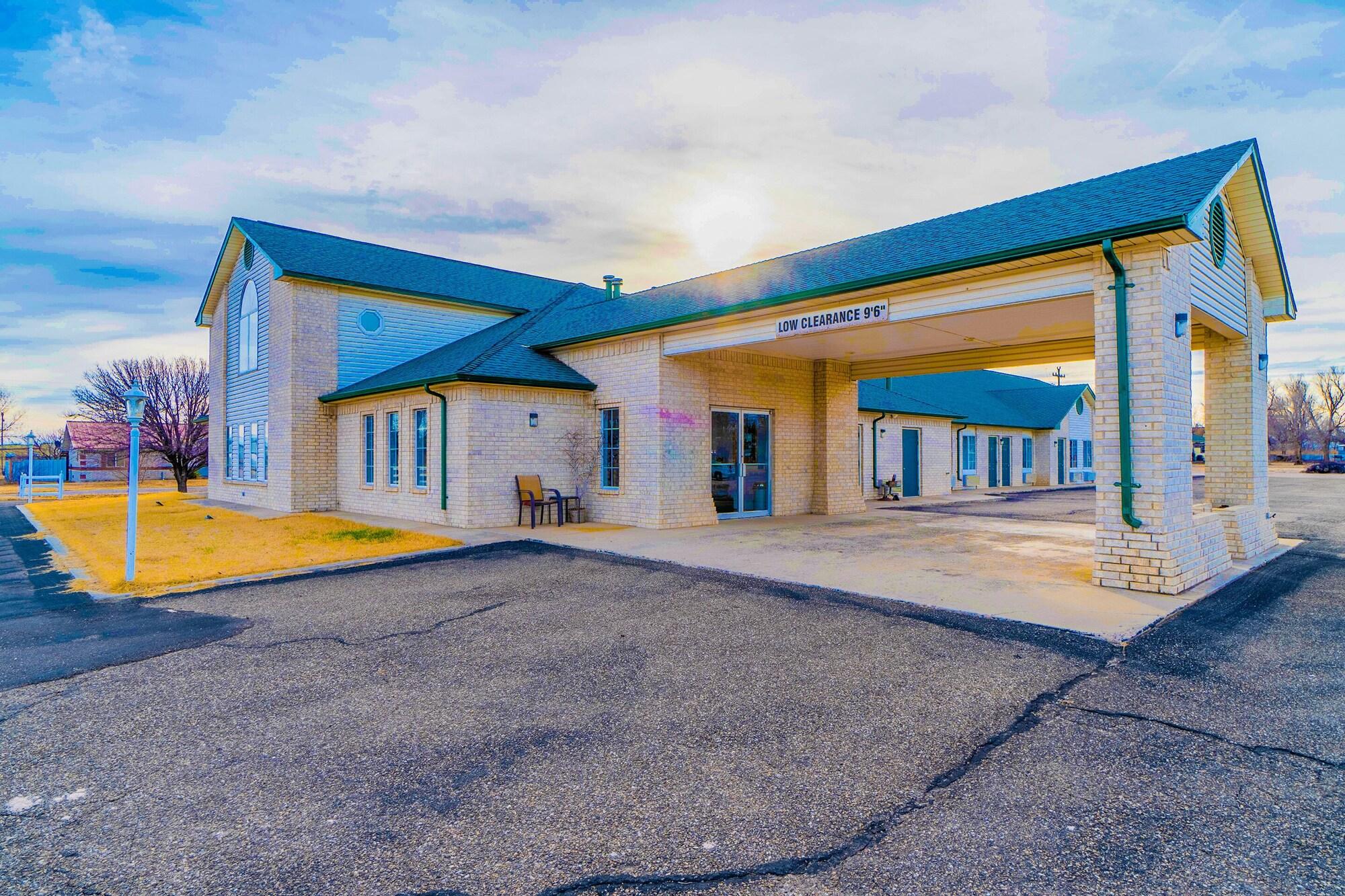 Varios HomeTown Inn By OYO Texhoma, OK