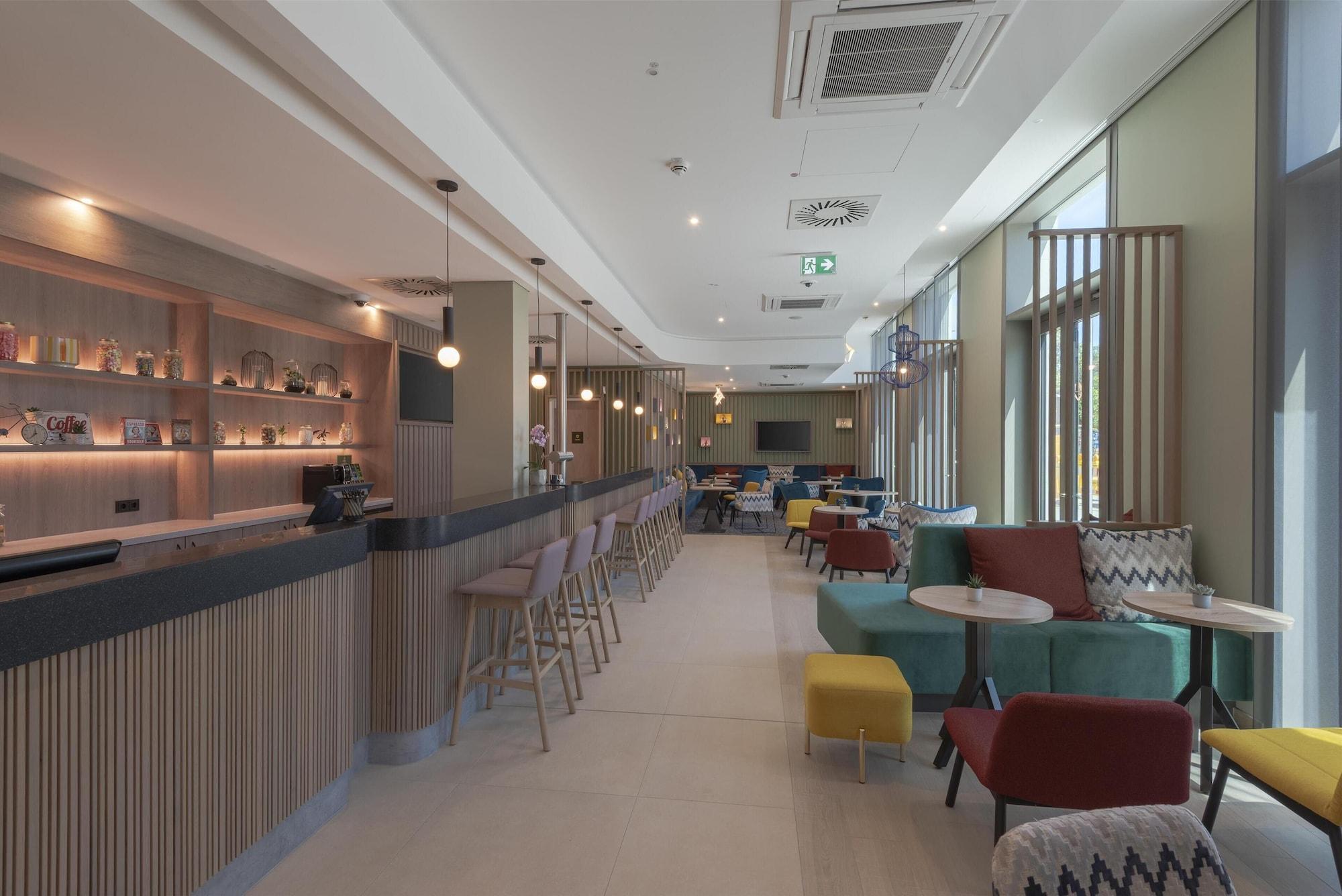 Bar/Salón Hampton By Hilton Dresden City Centre