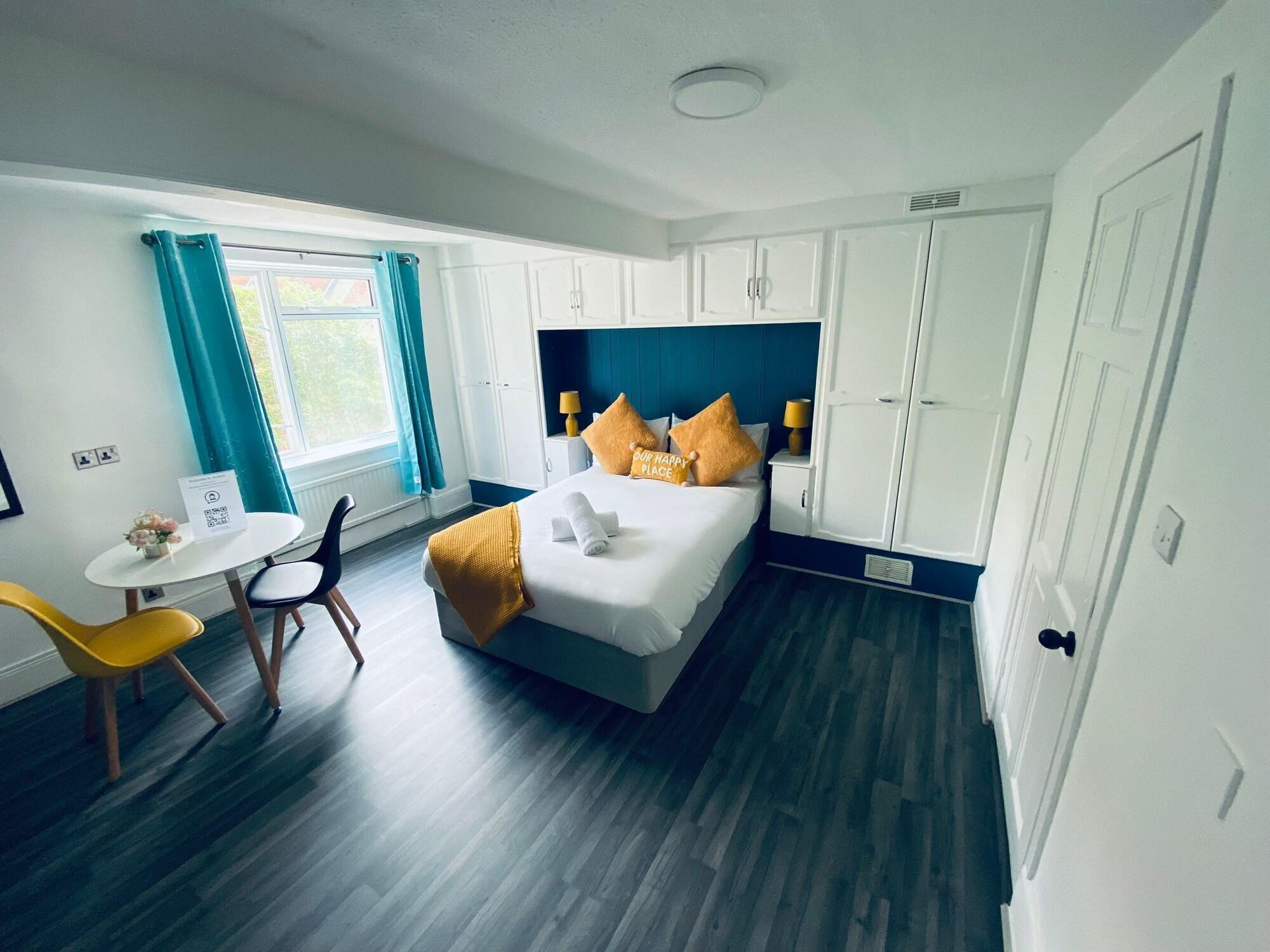 Varios Avalon Guest House