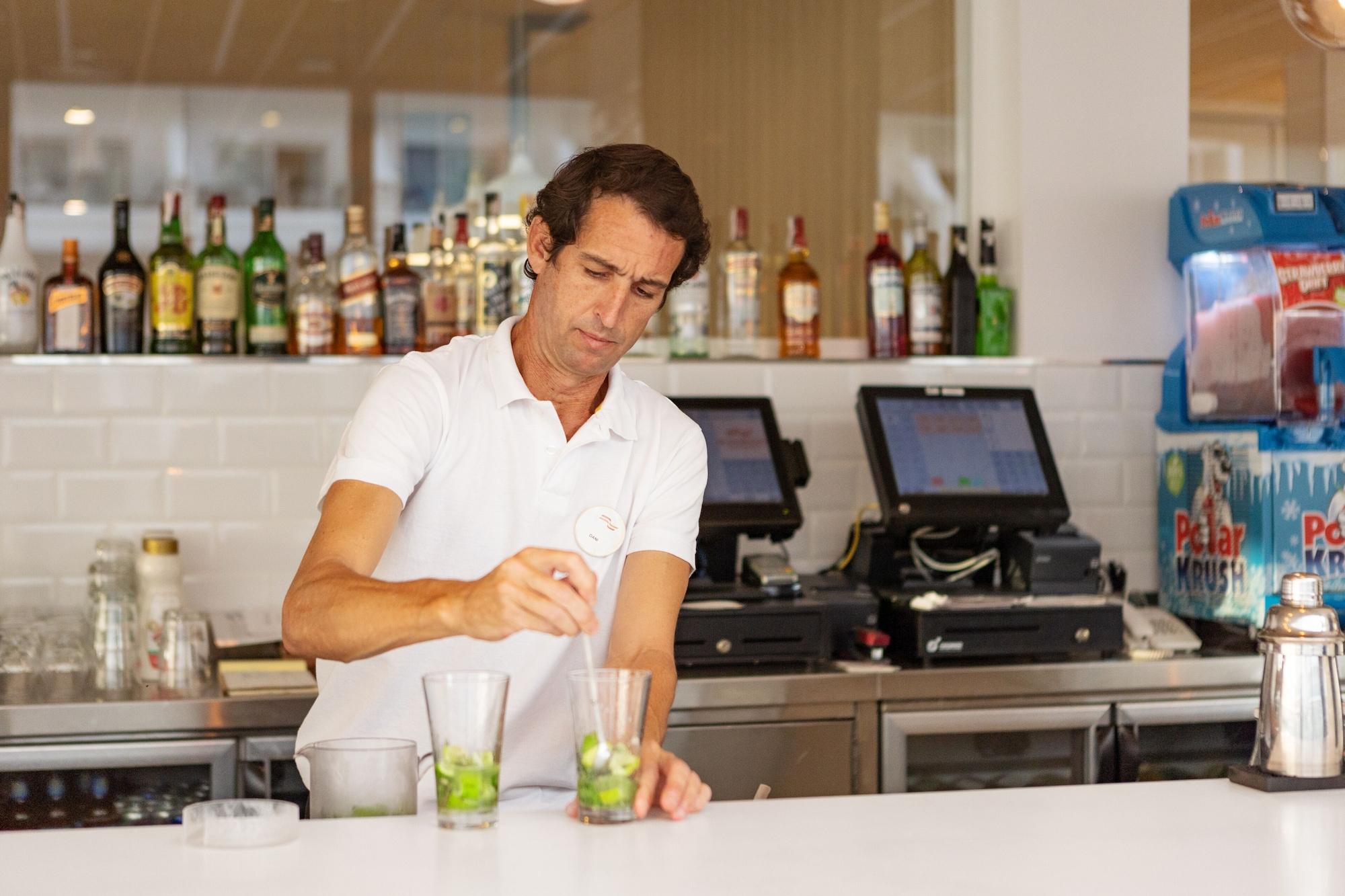 Bar/Salón Sunwing Fanabe Beach