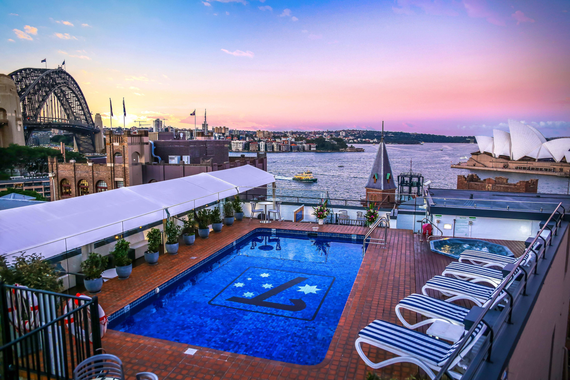 Vista Exterior Sydney Harbour Hotel