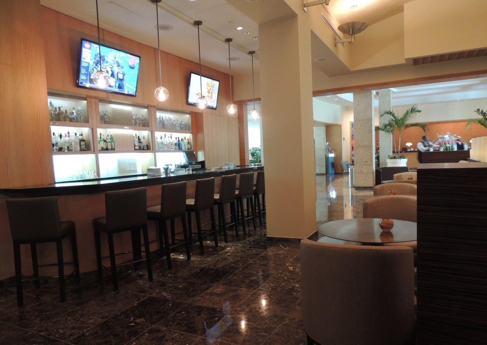 Bar/Salón Intercontinental at Doral Miami