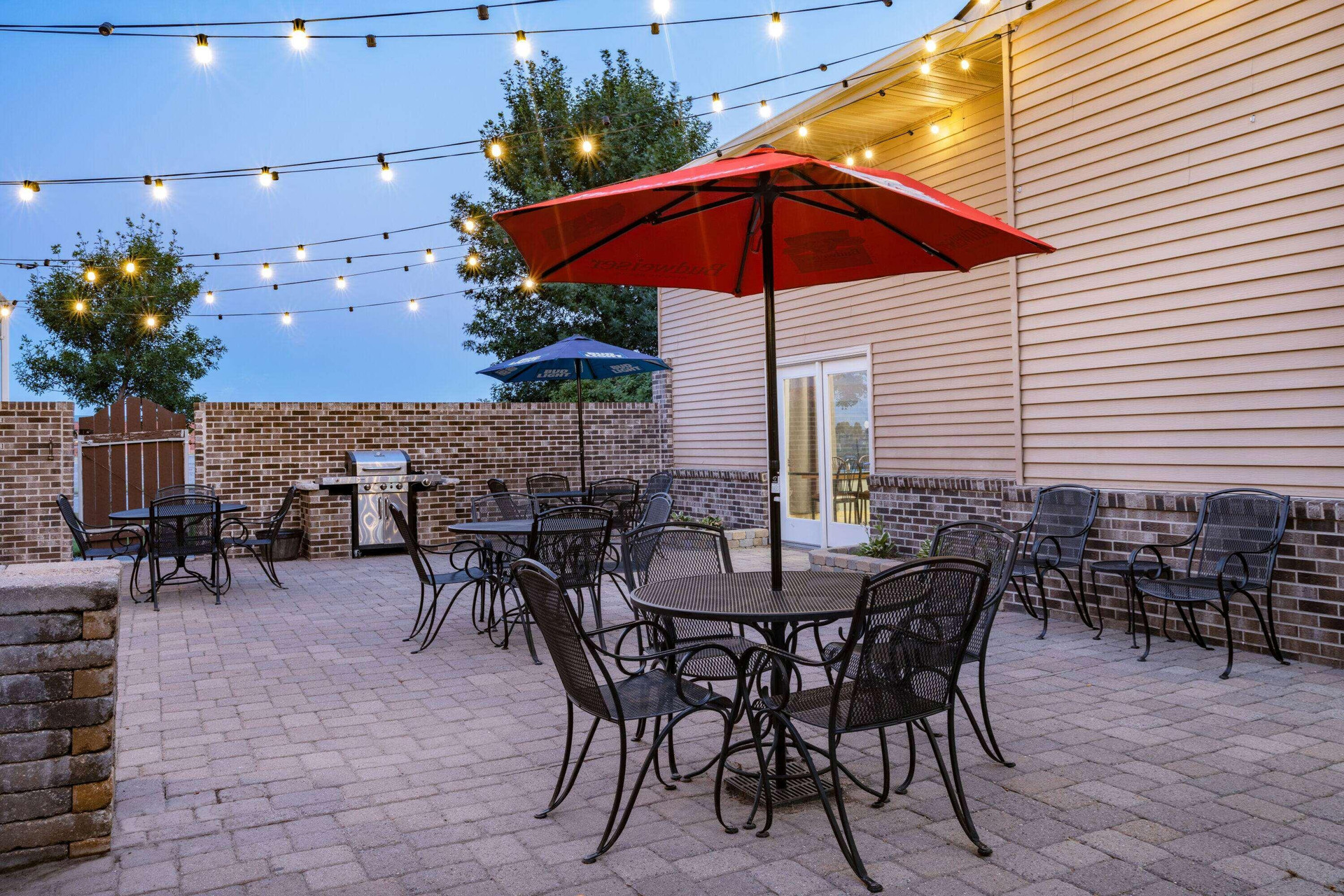 Vista Exterior AmericInn by Wyndham Aberdeen - Event Center
