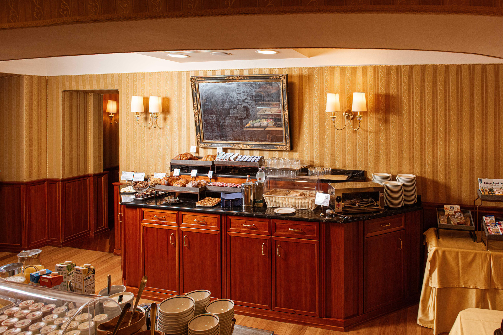 Bar/Salón Phi Hotel Principe