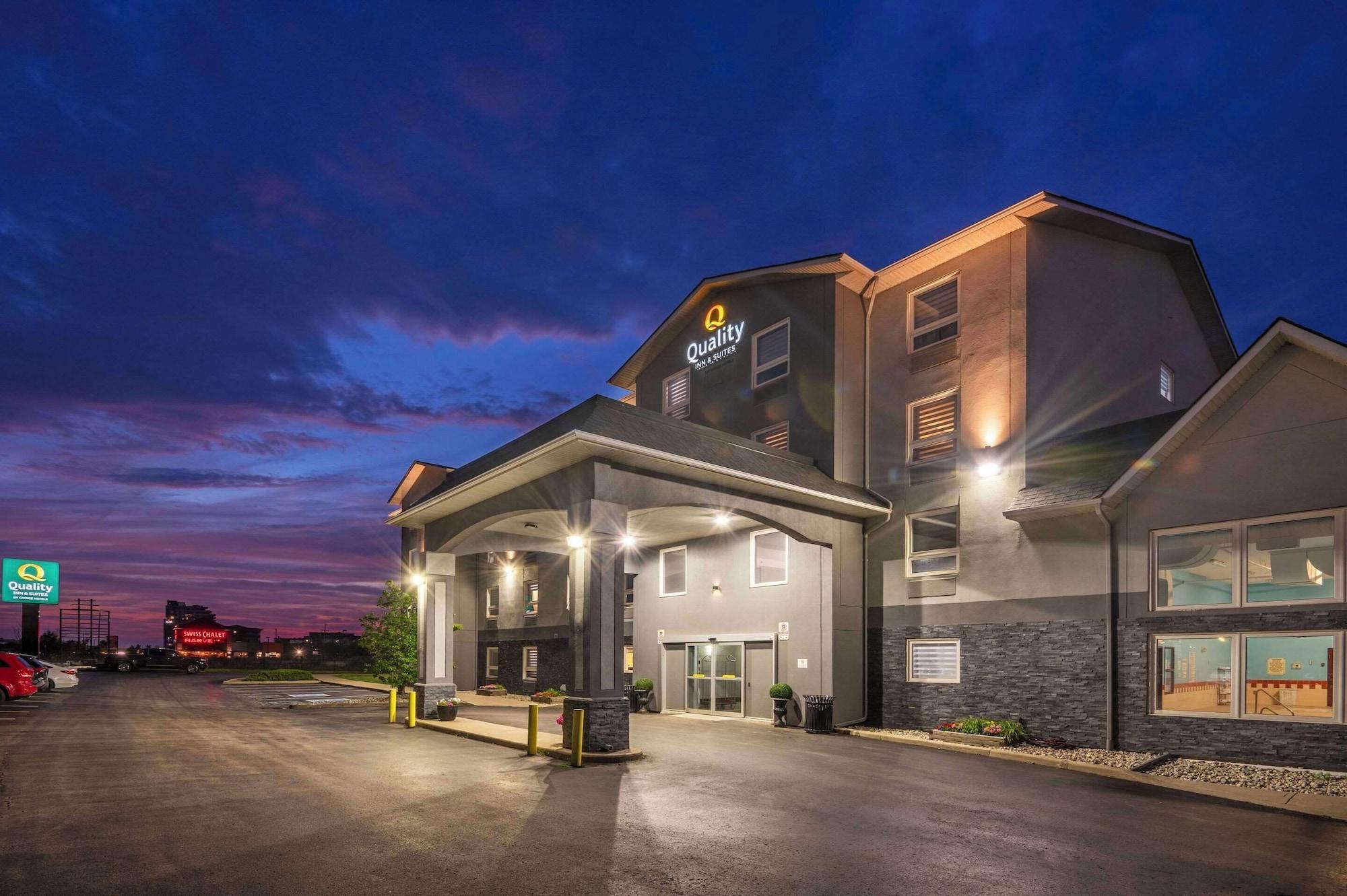 Vista Exterior Quality Inn & Suites