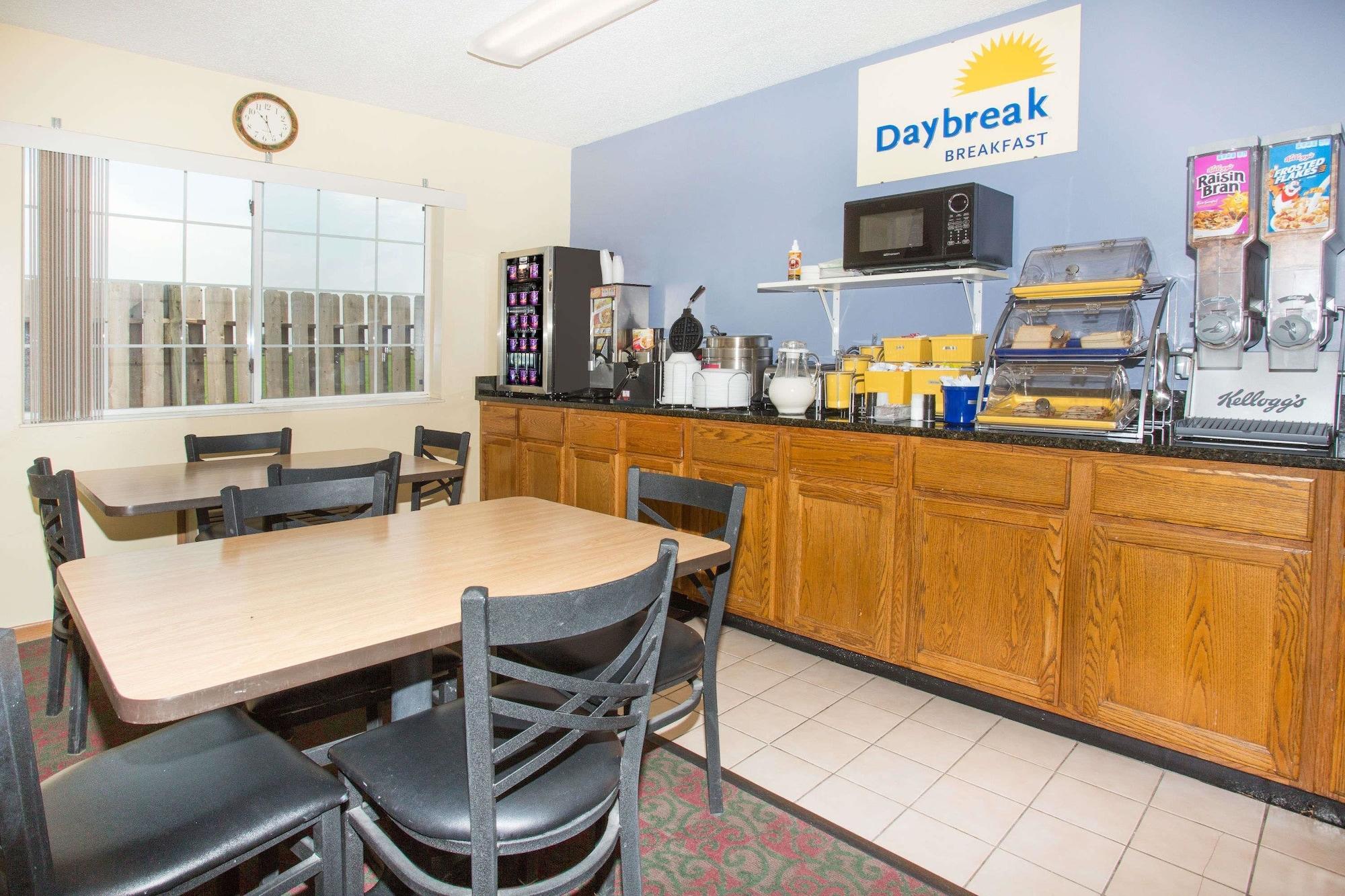 Restaurant Days Inn by Wyndham Lexington NE