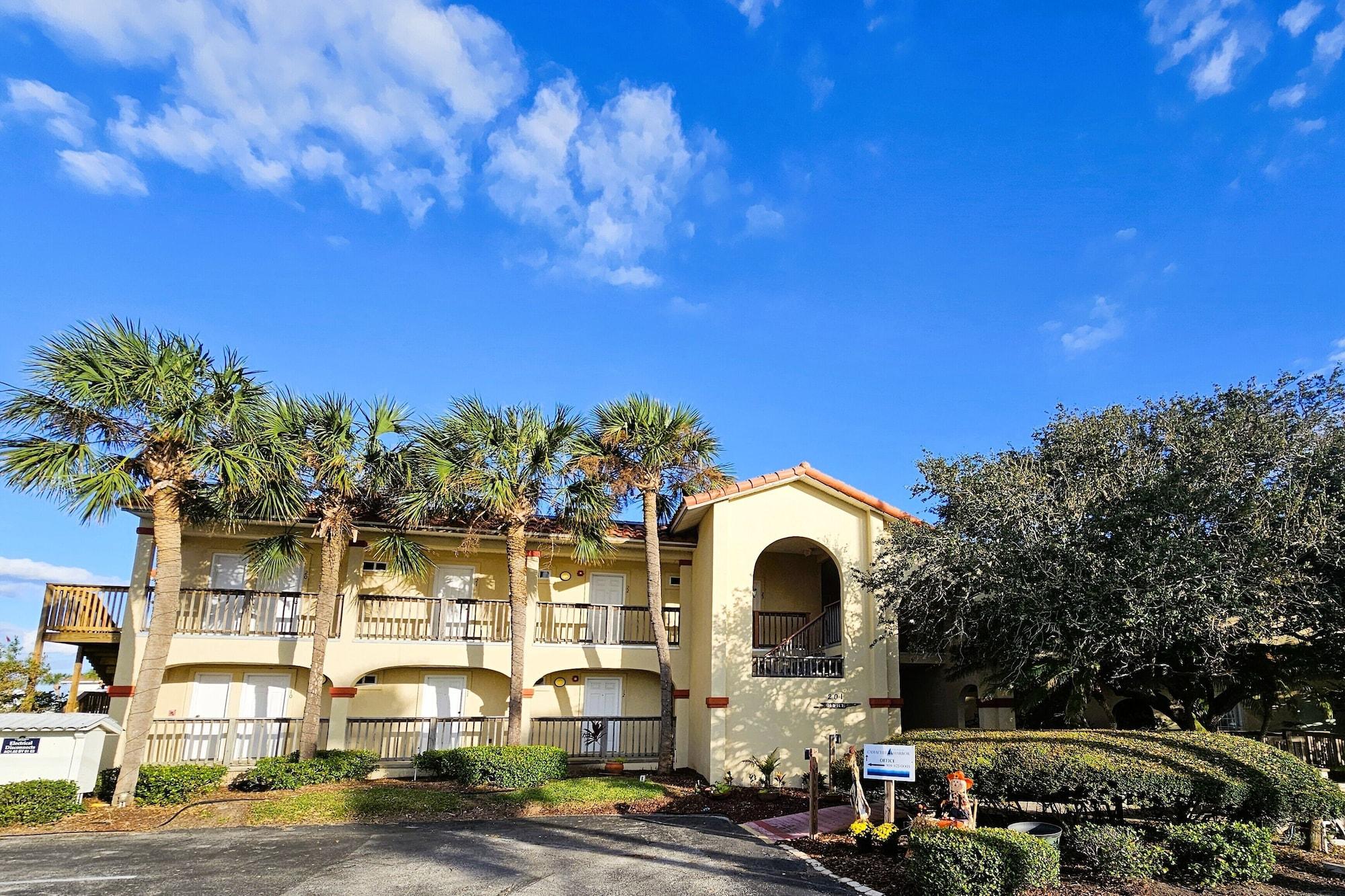 Vista Exterior Inn at Camachee Harbor