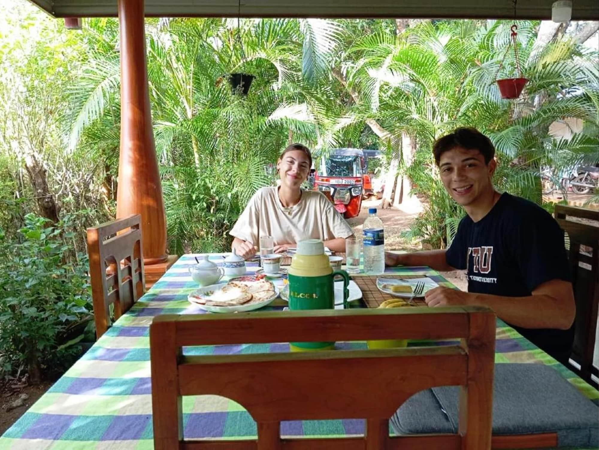 Vista Exterior Keerthi Homestay