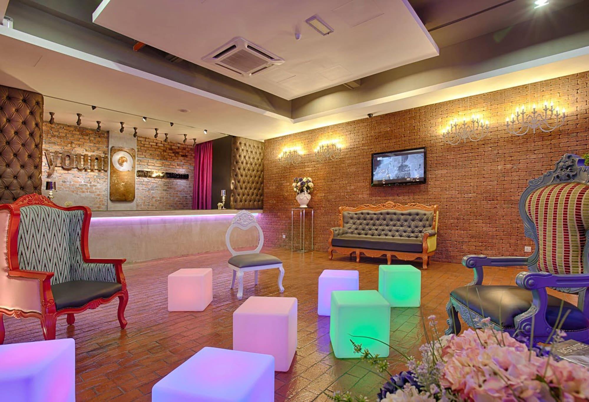 Vista Lobby the youniQ Hotel