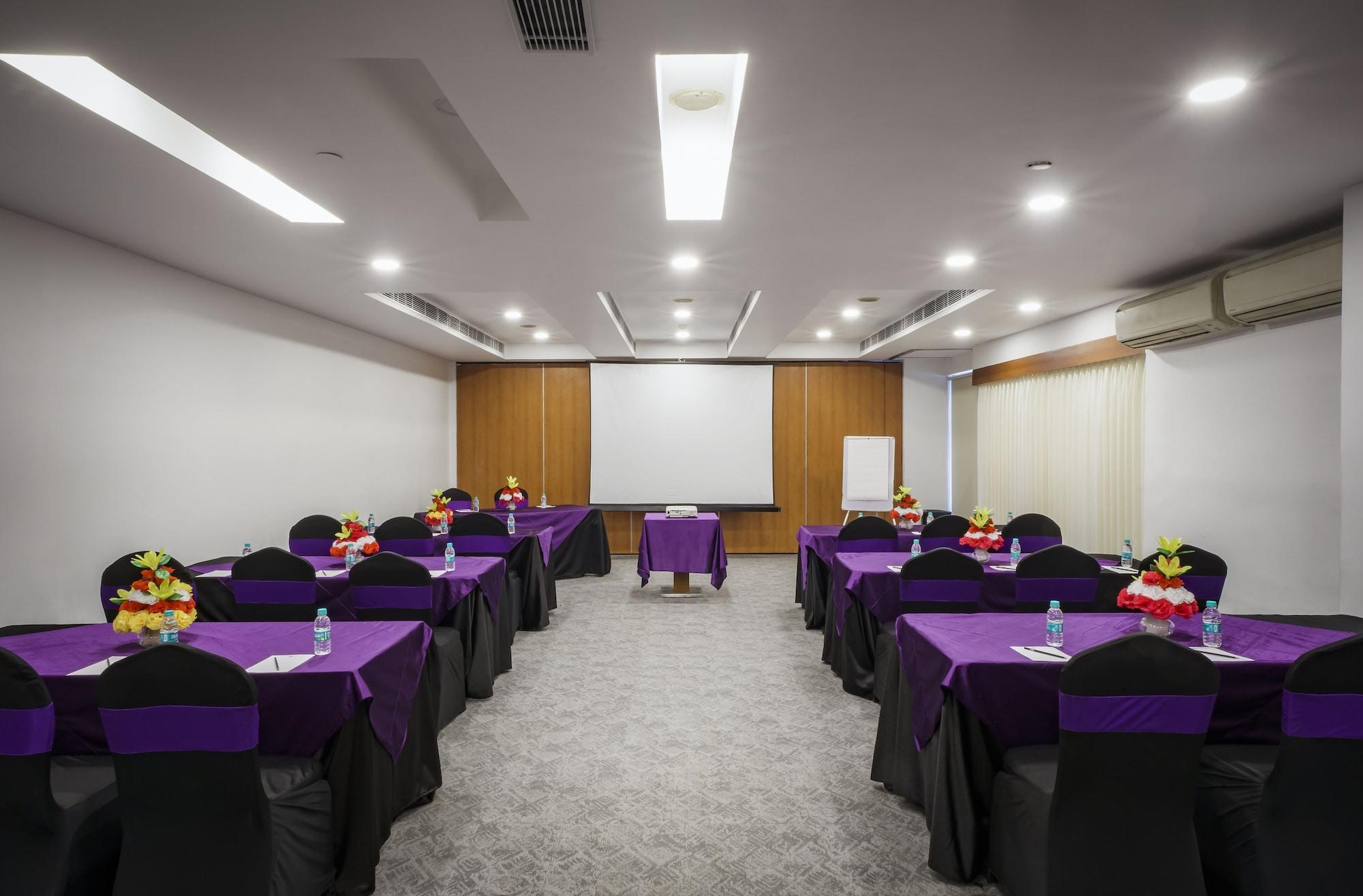 Sala de Reuniones Caspia Hotel New Delhi Shalimar Bagh