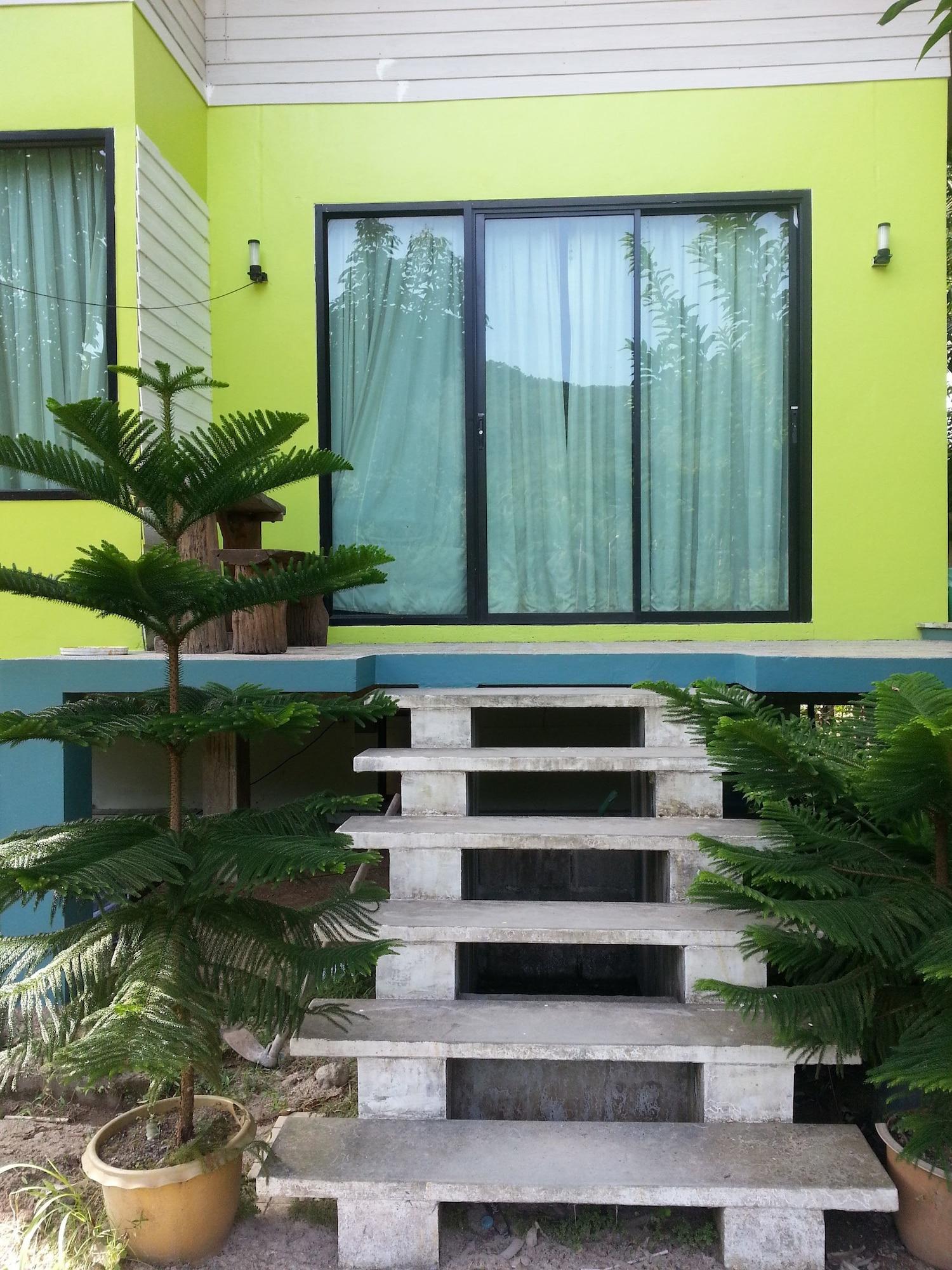 Vista Exterior The Tree Madauwan