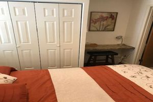 Alquiler Vacacional - Main floor apartment within our house