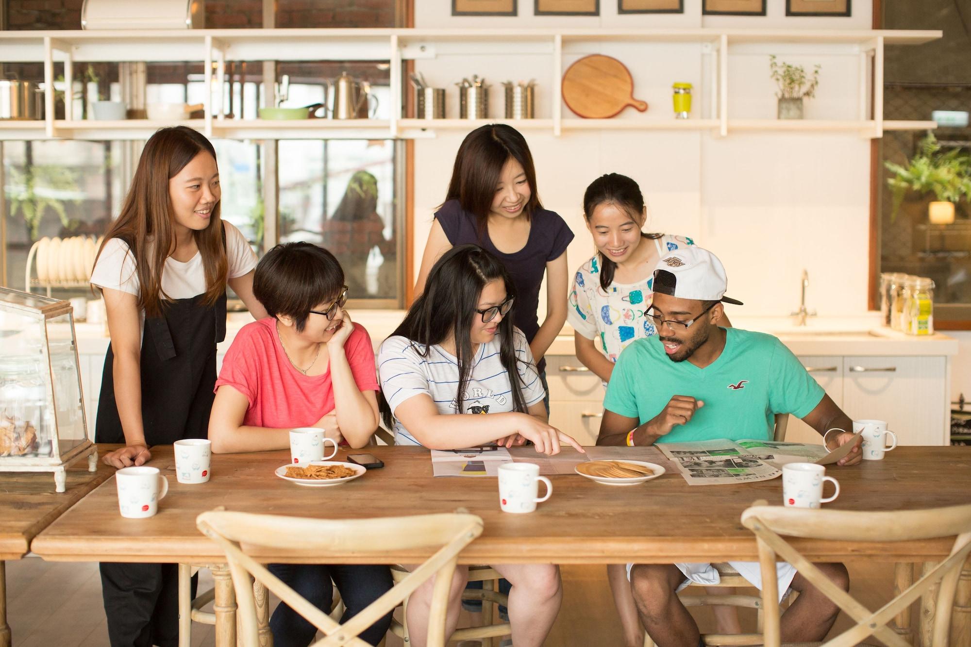 Instalaciones Recreativas Light Hostel