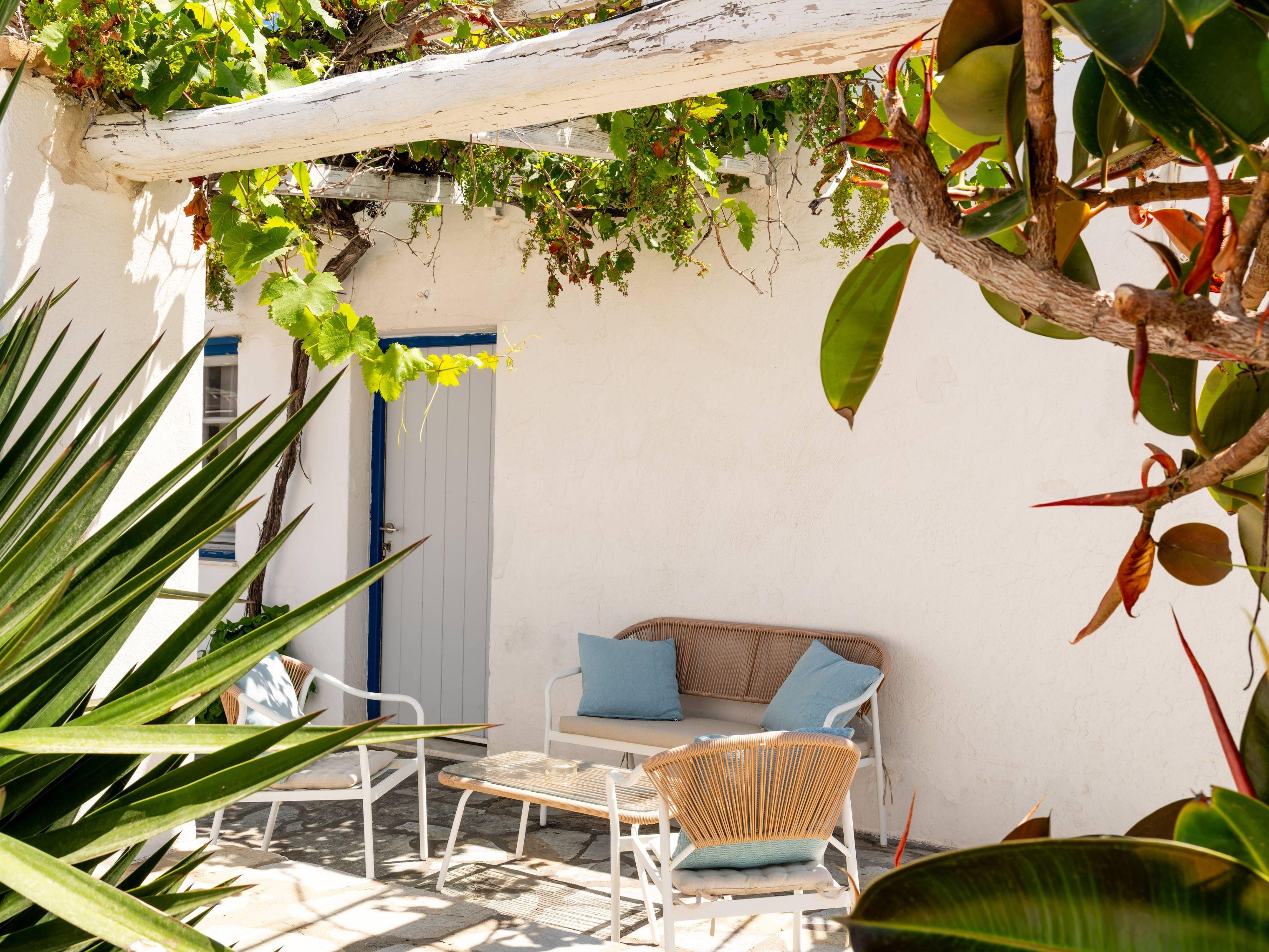 Vista Exterior Naoussa Hotel