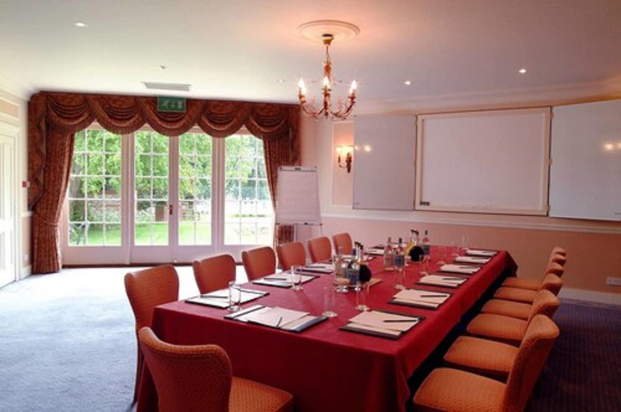 Sala de Reuniones Esseborne Manor Hotel