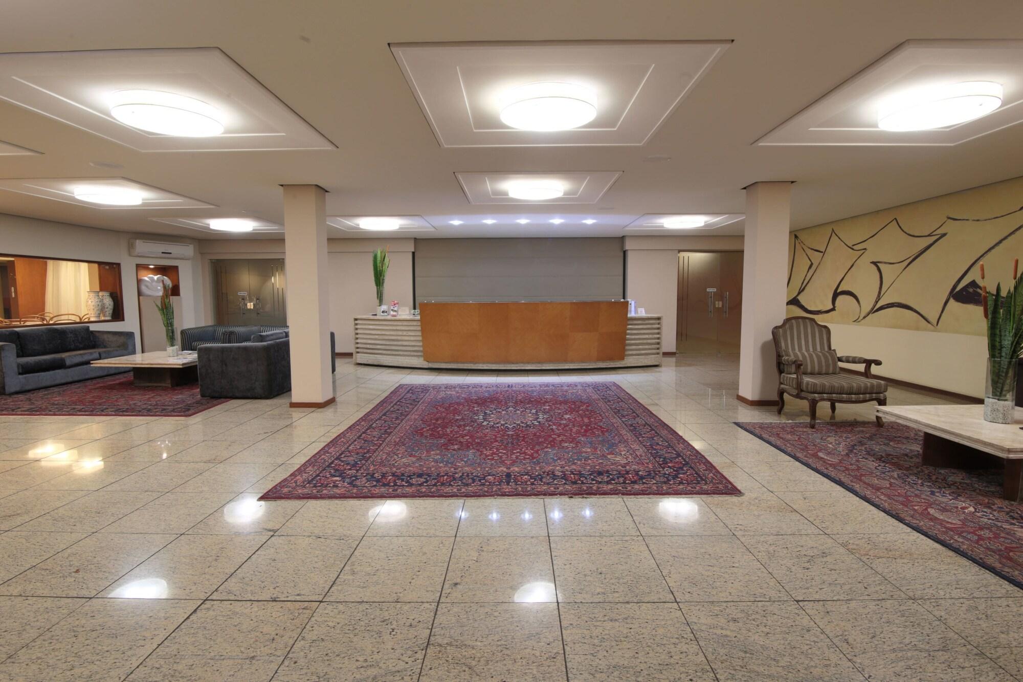 Vista Lobby Hotel Crystal