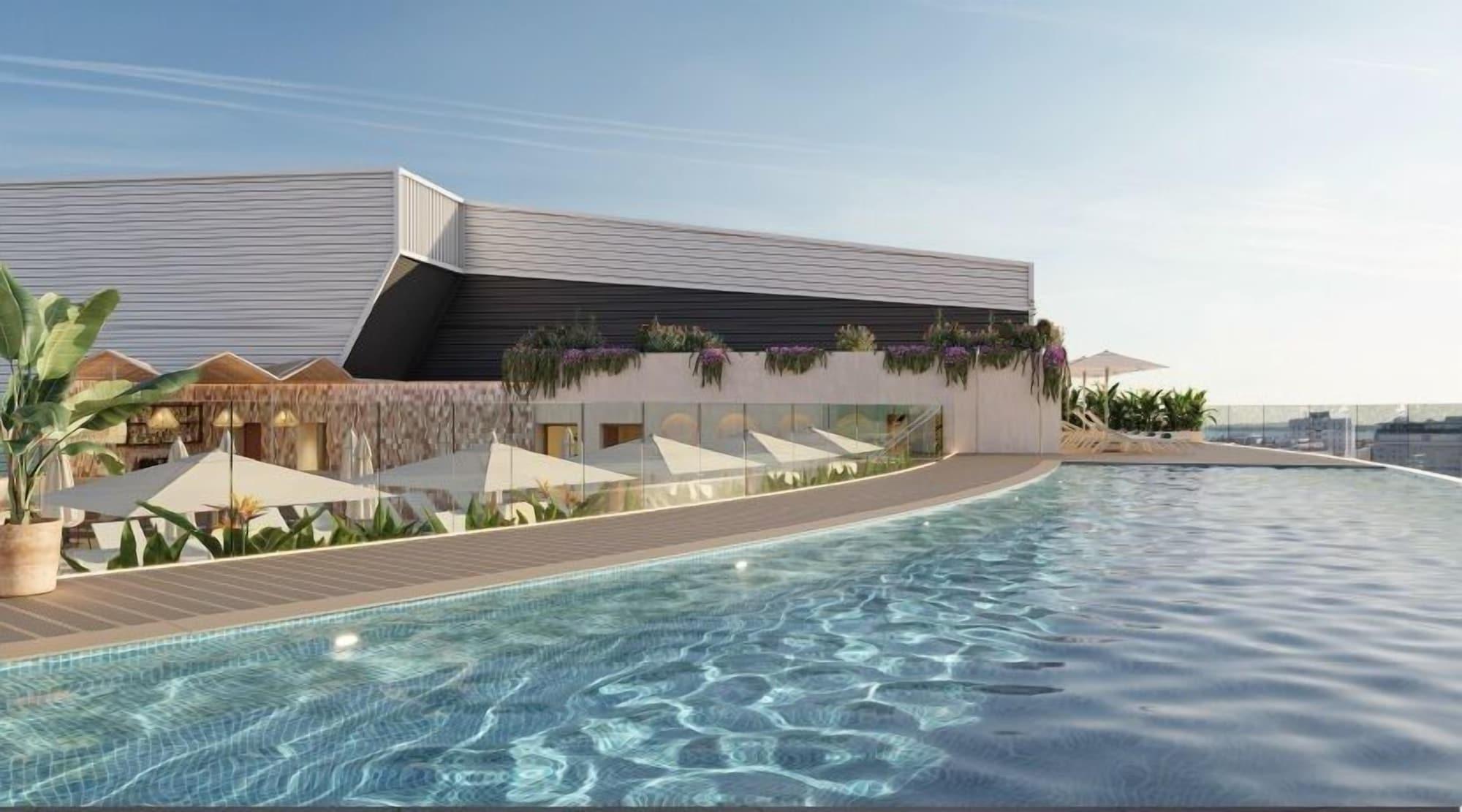 Vista Piscina Gran Hotel Luna de Cádiz *NEW*