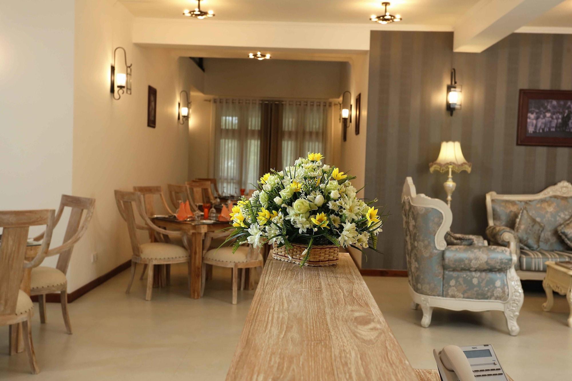 Vista Lobby Rivora Residence