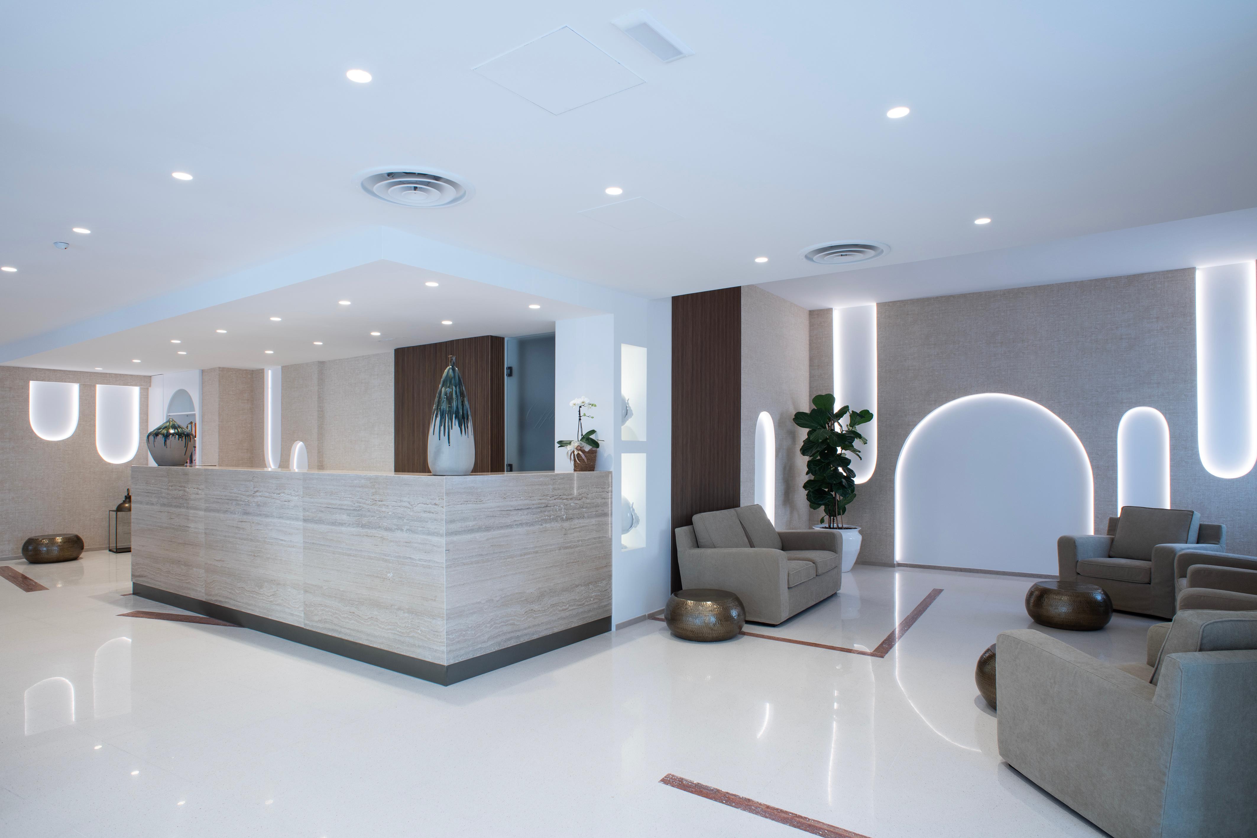 Varios Hotel Albània