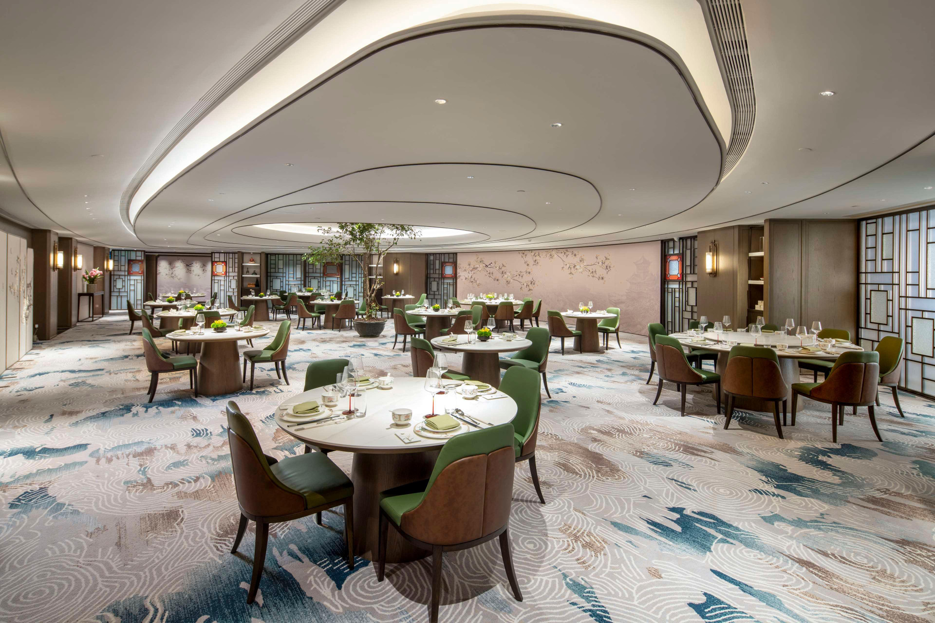 Restaurant Yuexiu Hotel Guangzhou, Curio Collection by Hilton