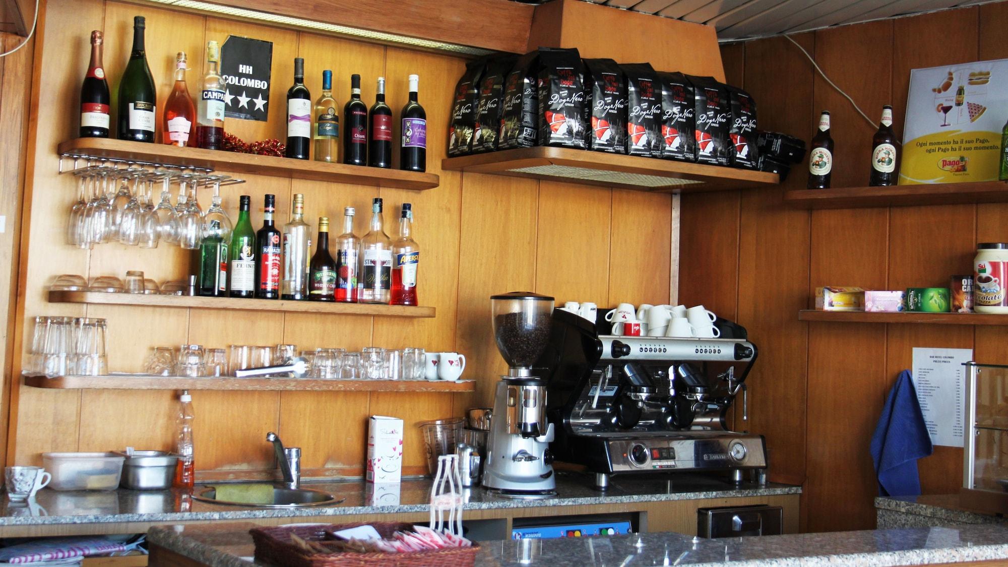 Bar/Salón Hotel Colombo