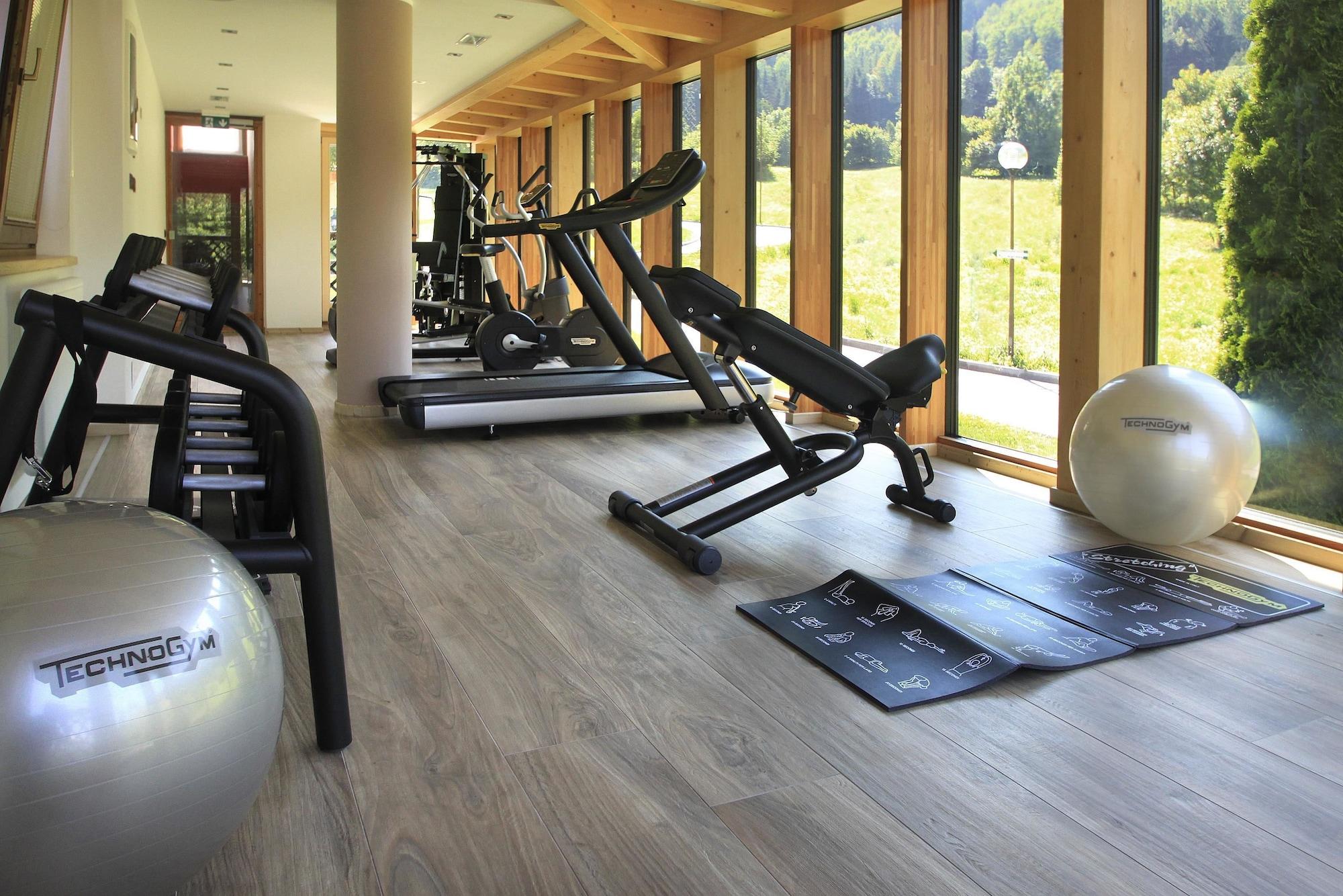 Gimnasio Tevini Dolomites Charming Hotel