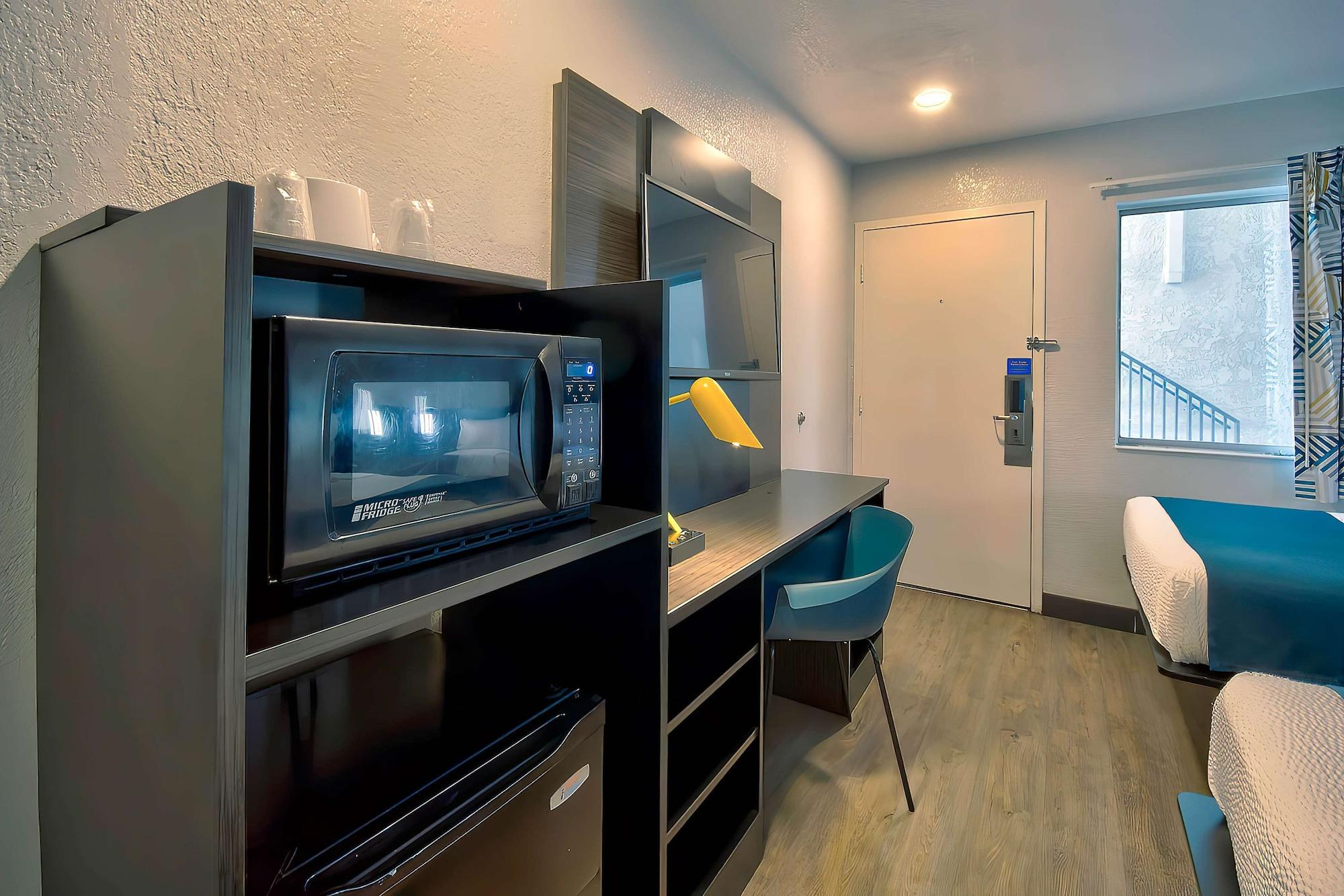 Set de Habitación Motel 6 Palmdale, CA