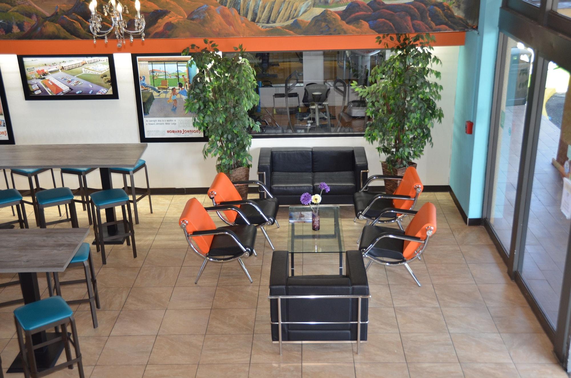 Vista Lobby Howard Johnson by Wyndham Yuma