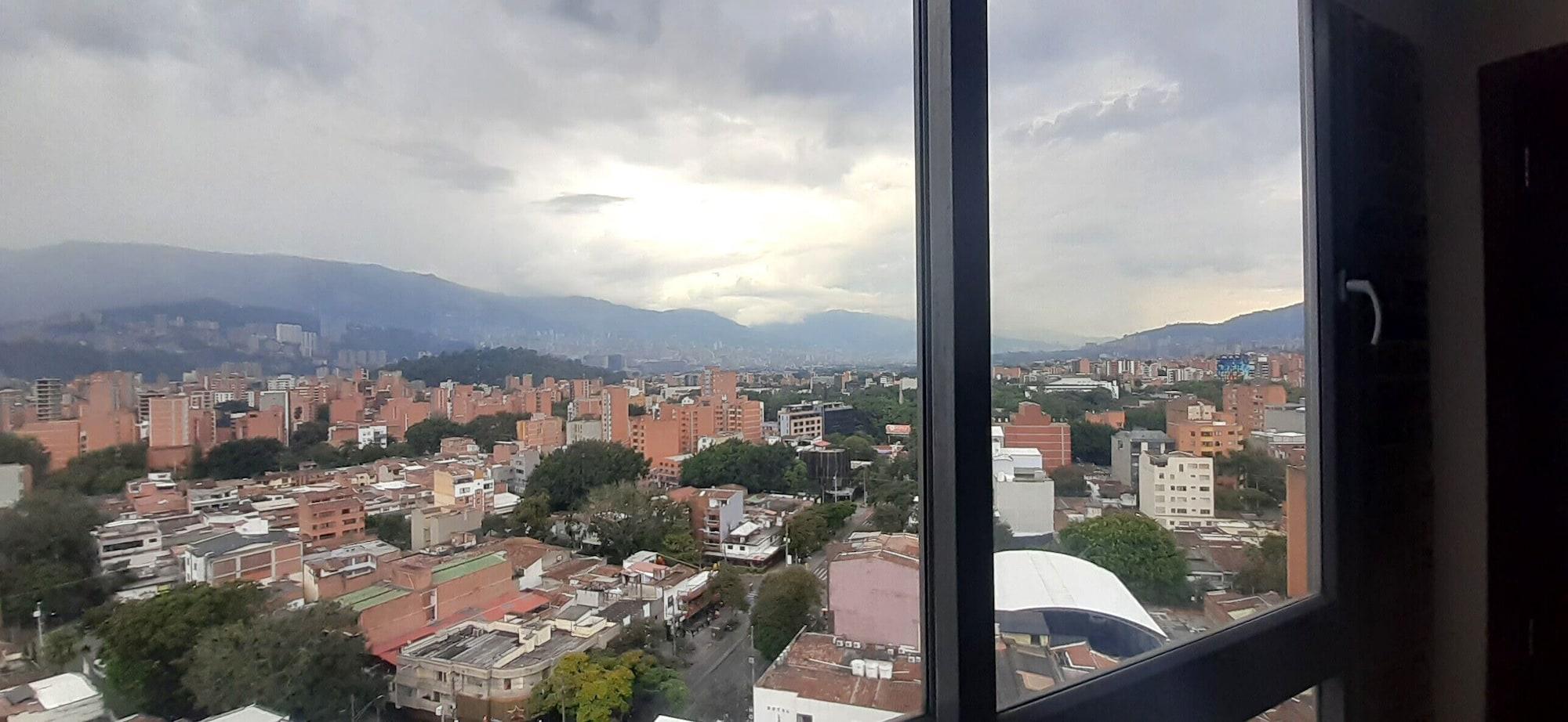Vista Exterior Laureles Penthouse rooftop Suite