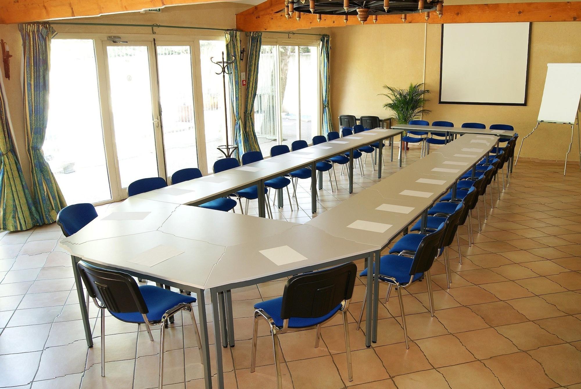 Sala de Reuniones Logis Hôtel Acotel
