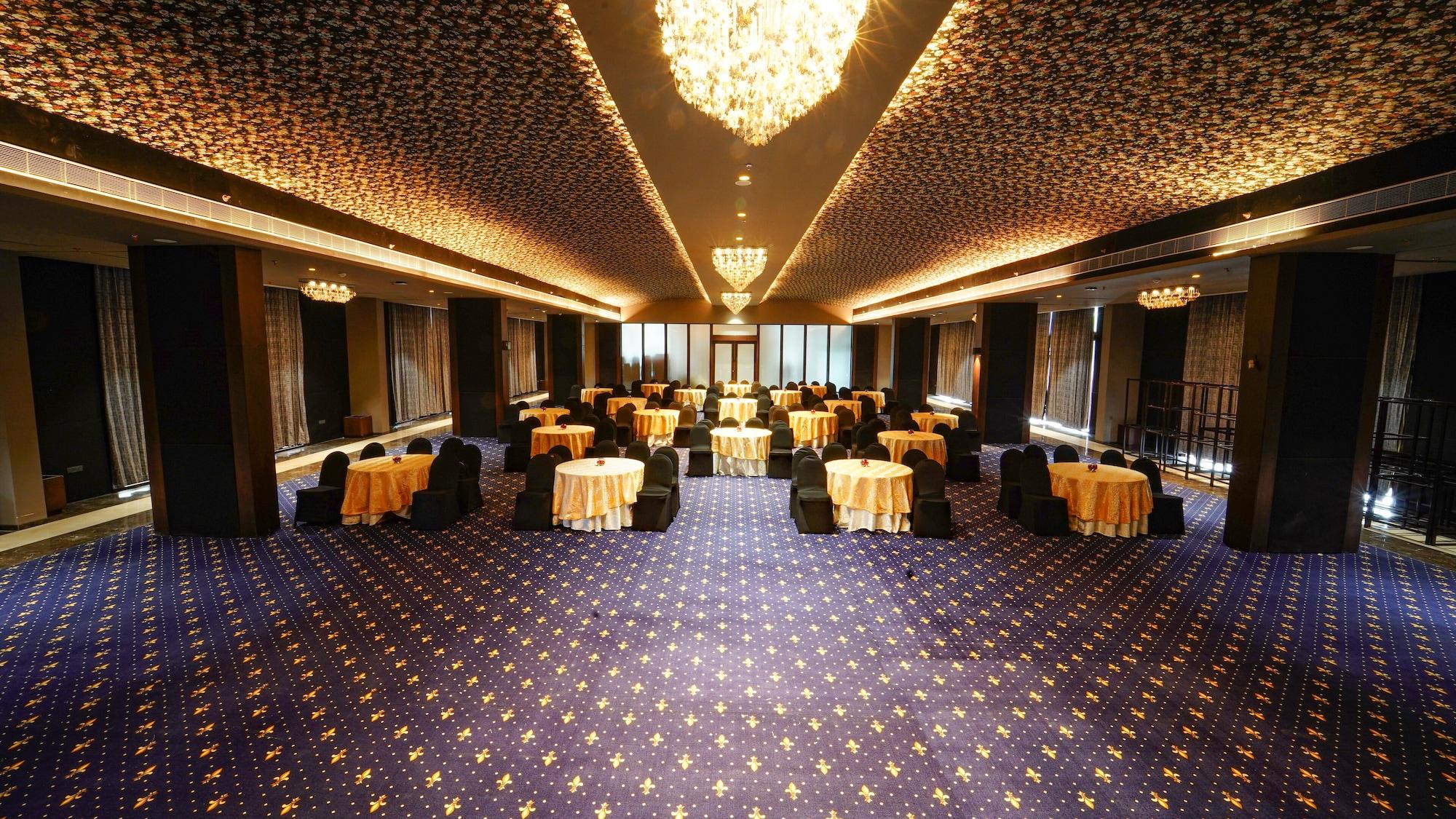 Sala de Reuniones Essentia Luxury Hotel Indore