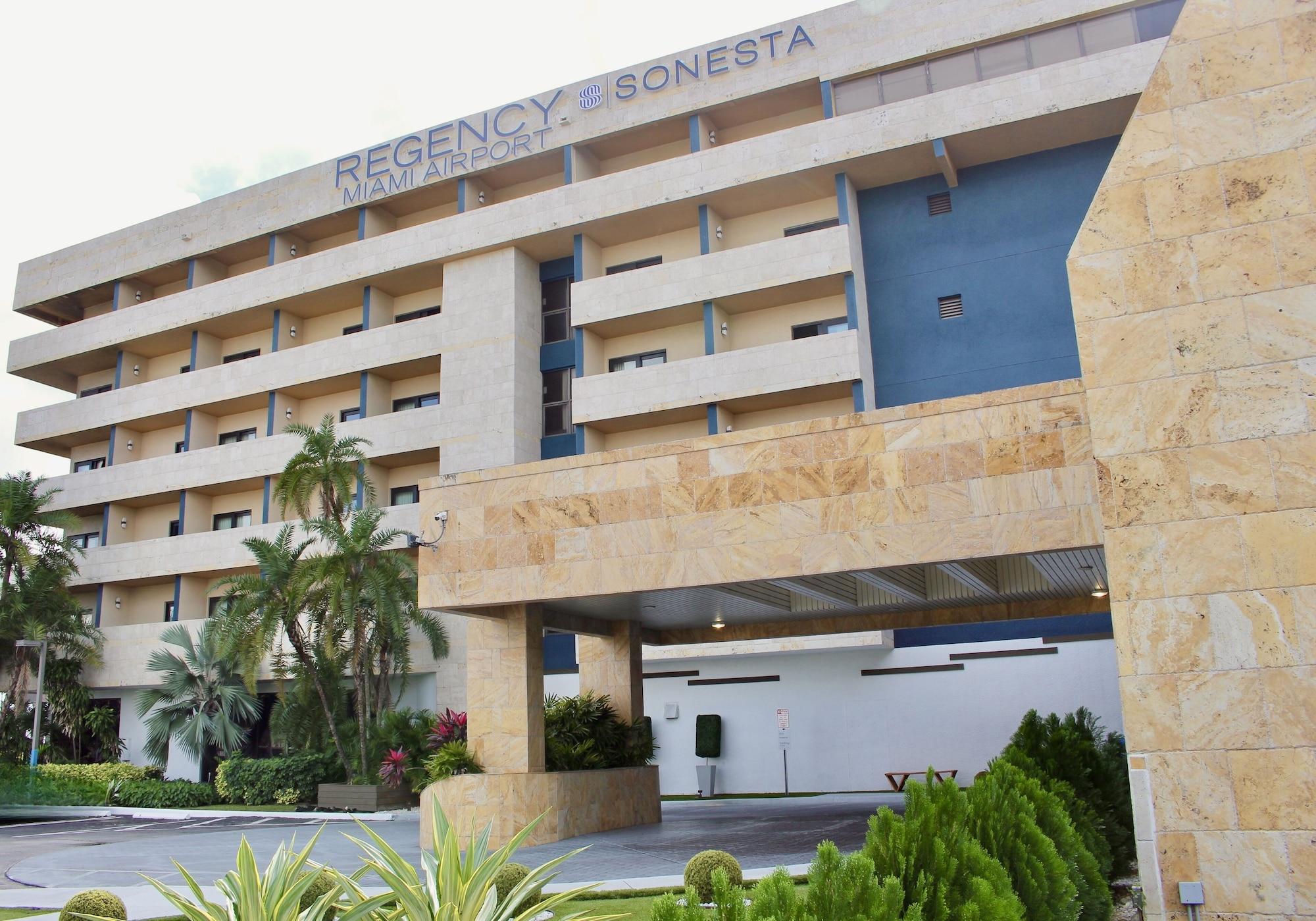 Vista Exterior Regency Miami Airport by Sonesta