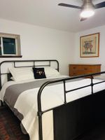 Alquiler Vacacional - Kidds Cottage Nelson, A fully furnished suite with everything. Just bring gear.